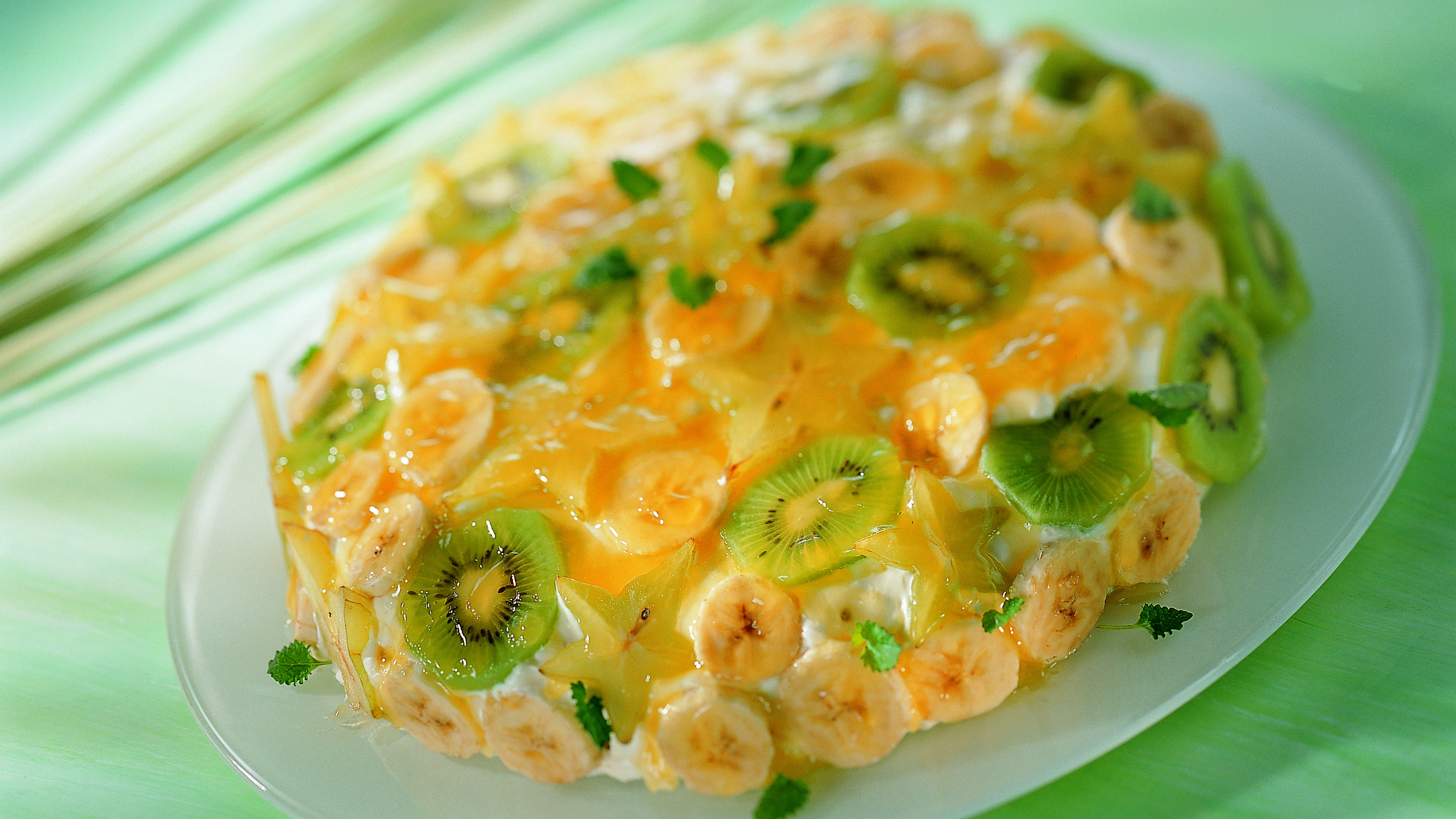 Hedelmäinen aurinkokakku