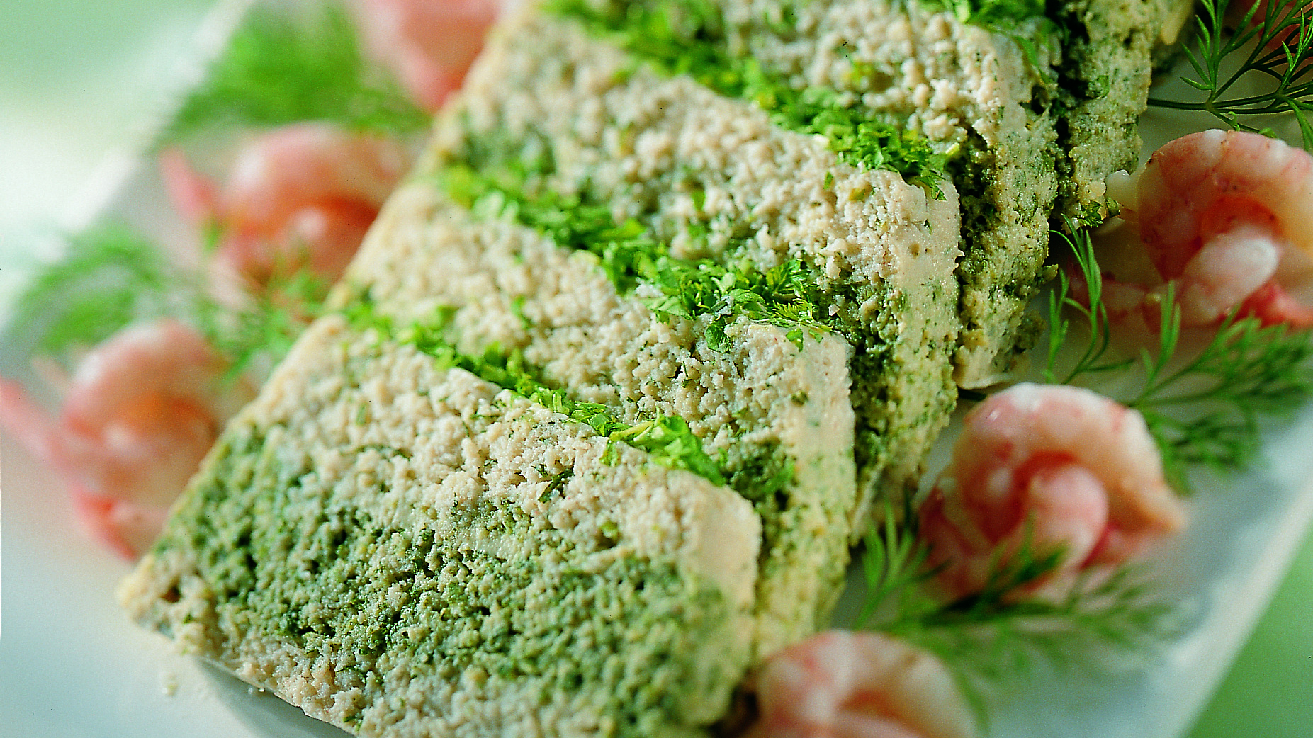 Raidallinen kalapatee ja chilinen kastike