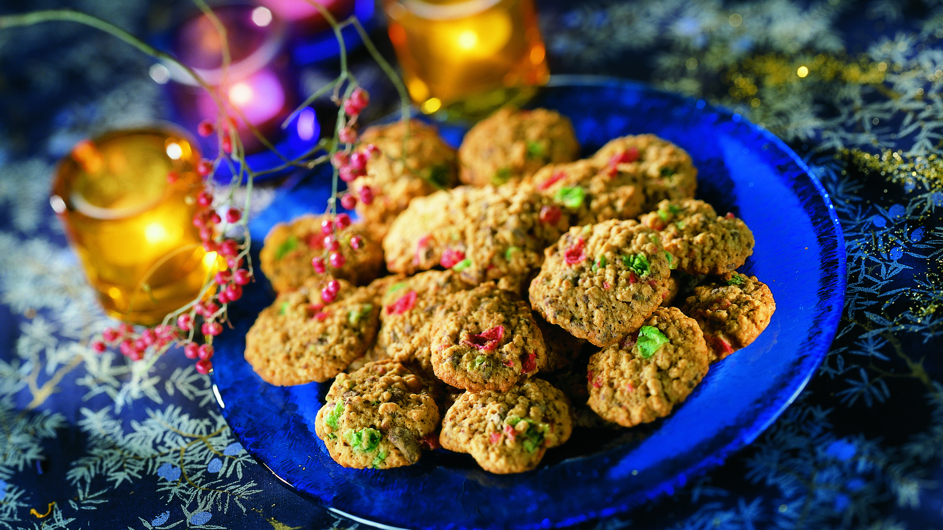 Kirsikka-suklaapikkuleivät