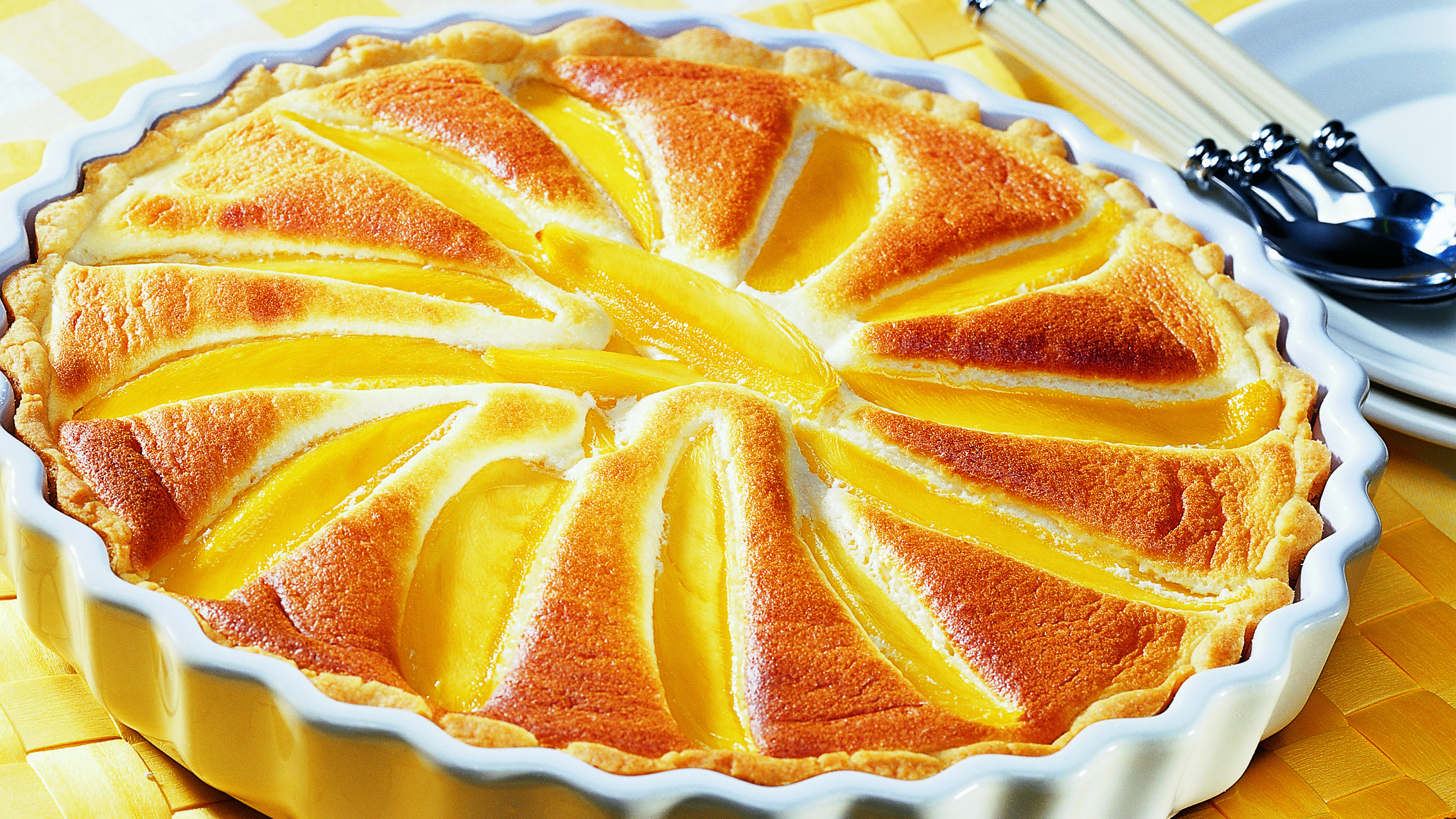 Aurinkoinen mangorahkatorttu