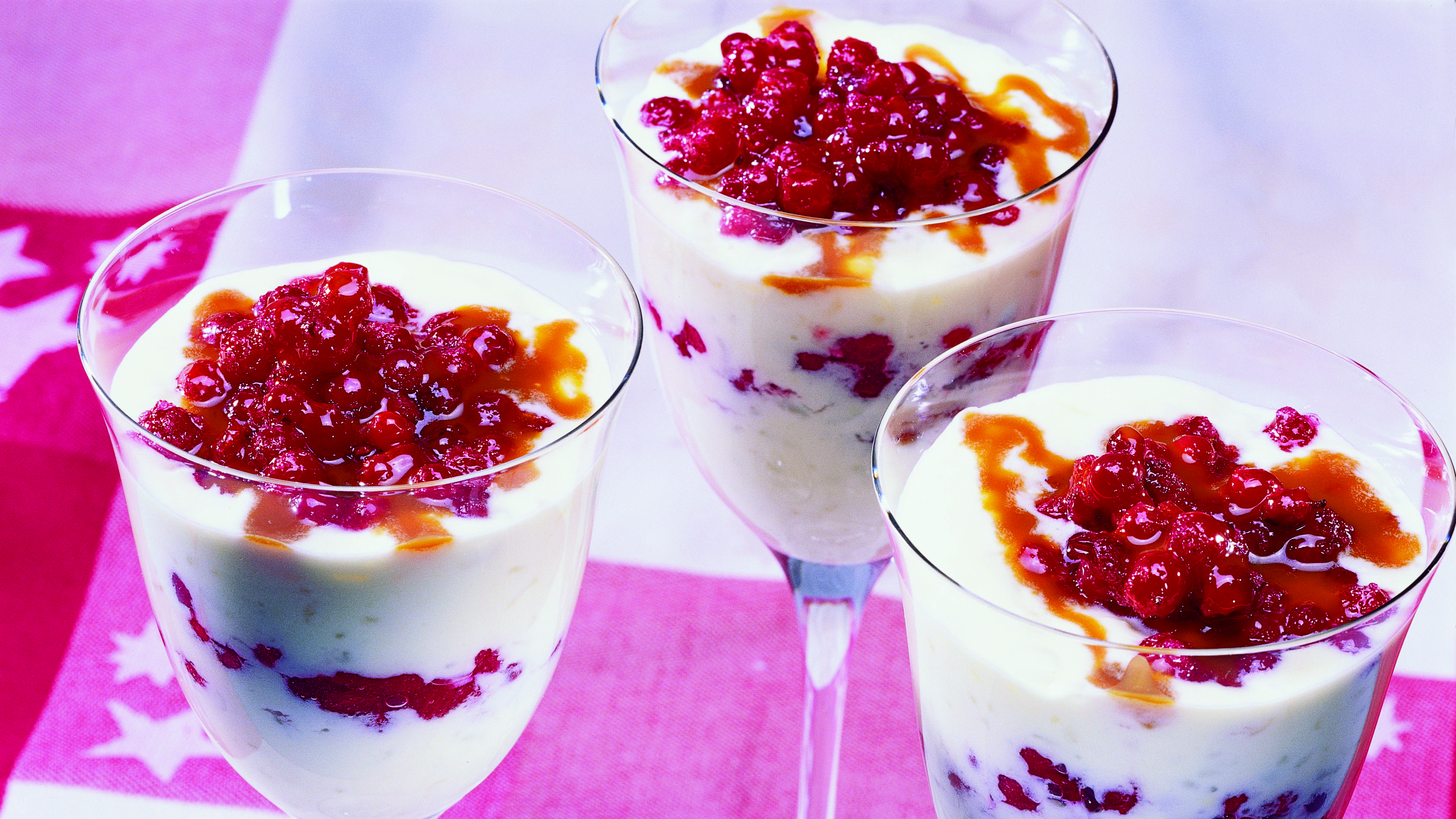 Vaniljariisi-puolukkamaljat