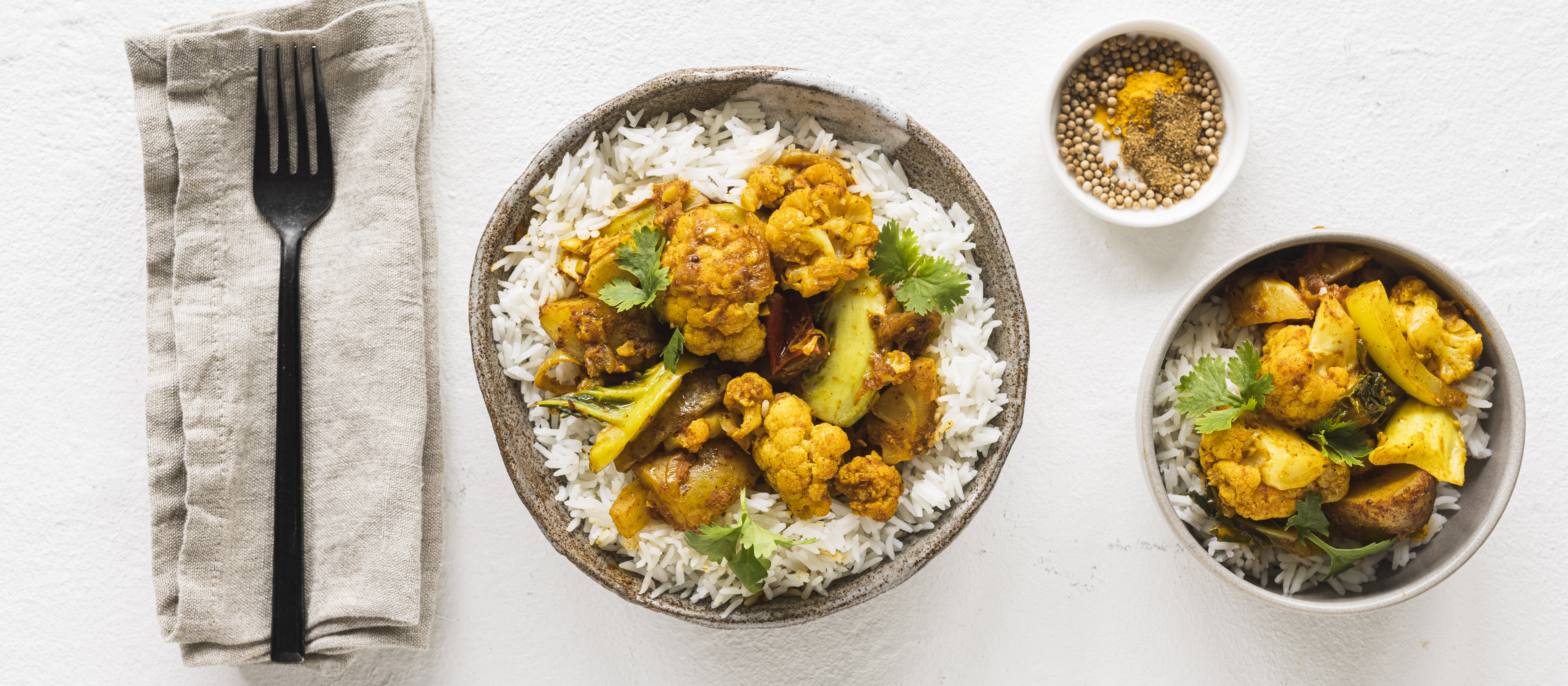 Aloo gobi eli intialainen peruna-kukkakaalicurry