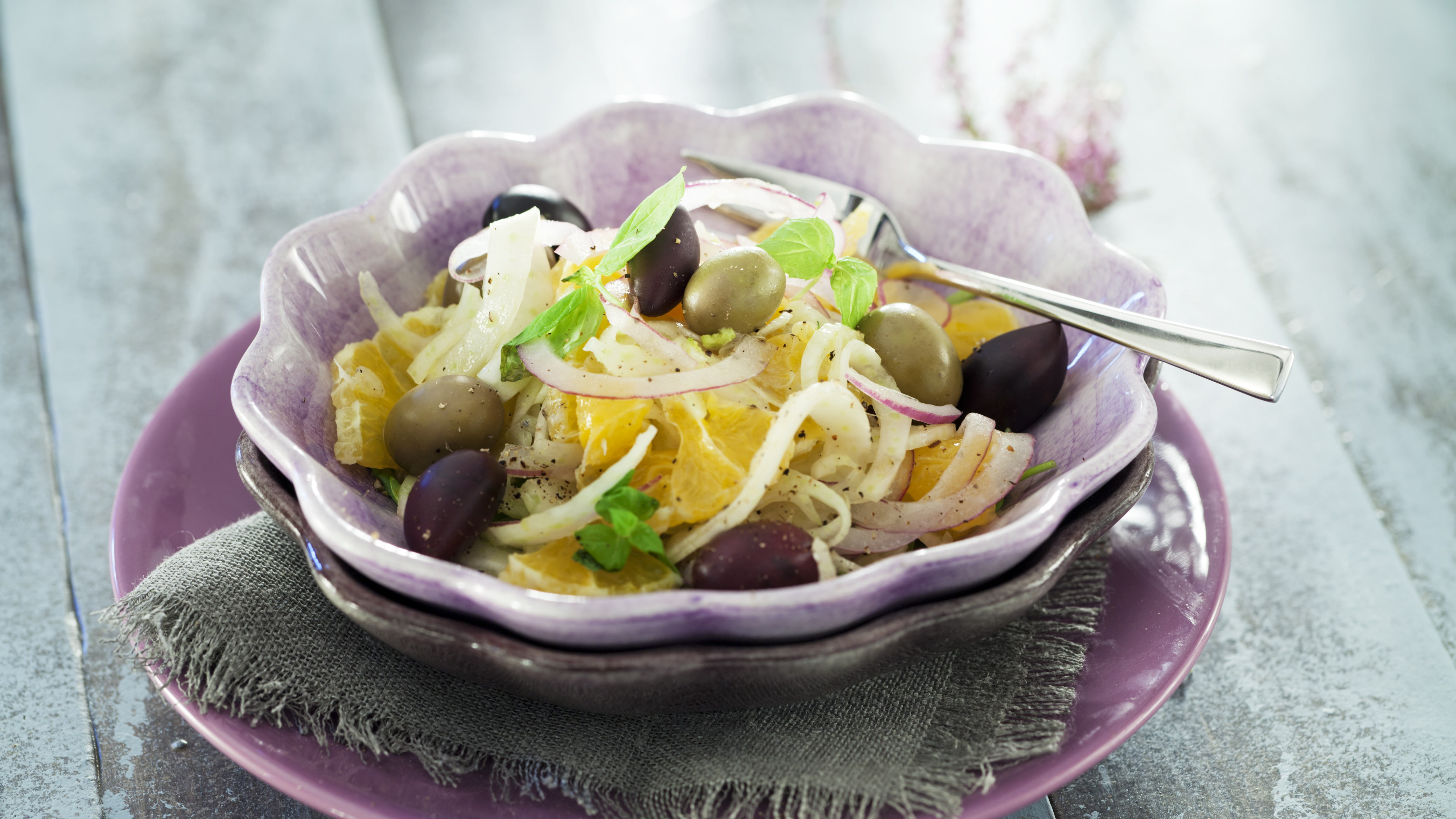 Fenkoli-sitrussalaatti