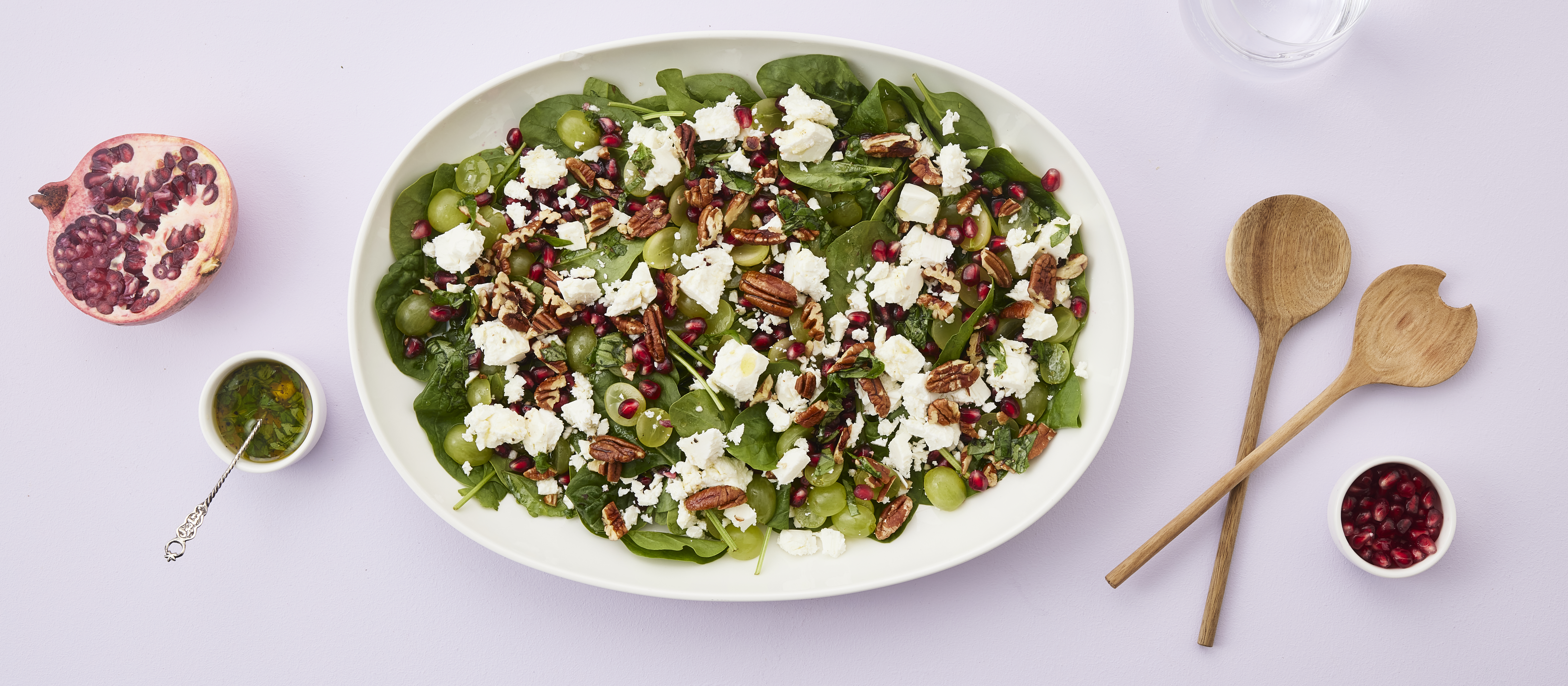 Granaattiomenasalaatti