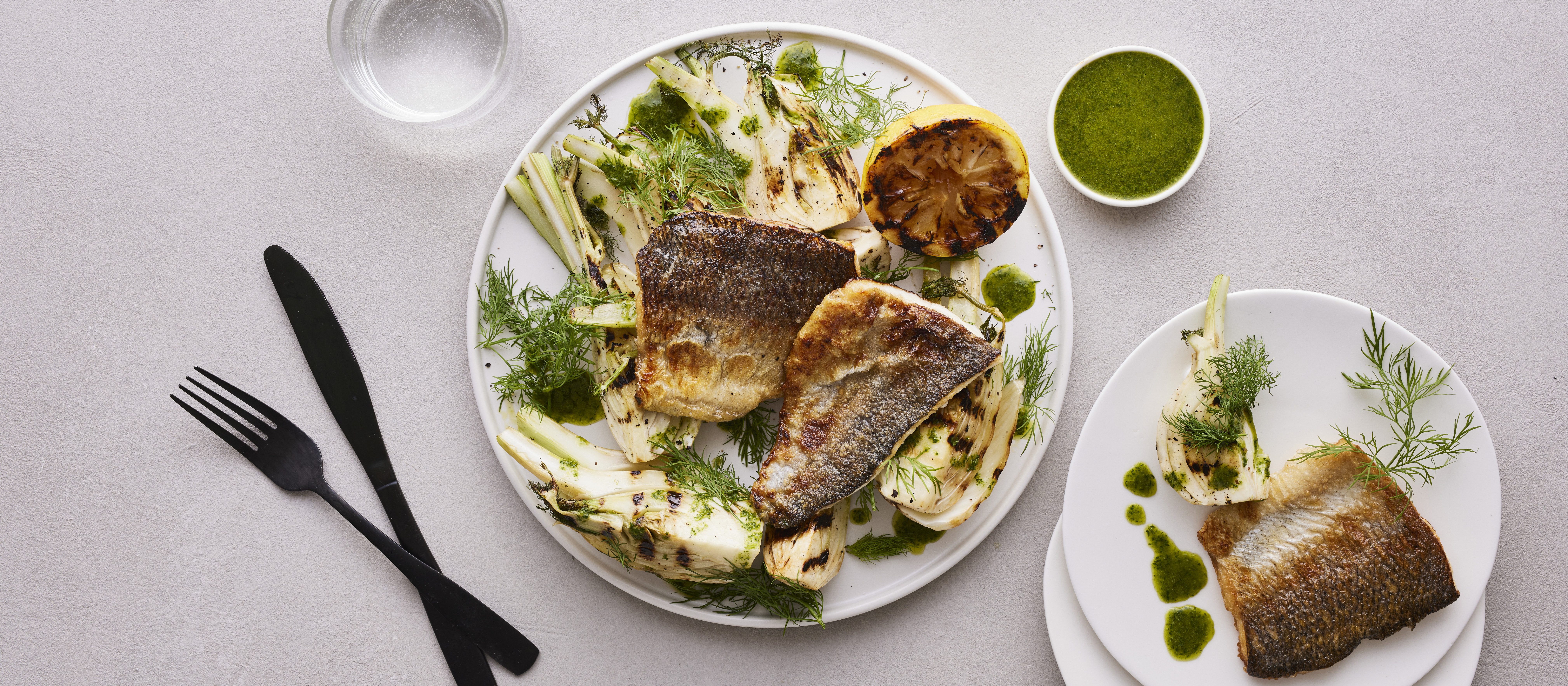 Grillattu fenkoli ja hiillostettu siika