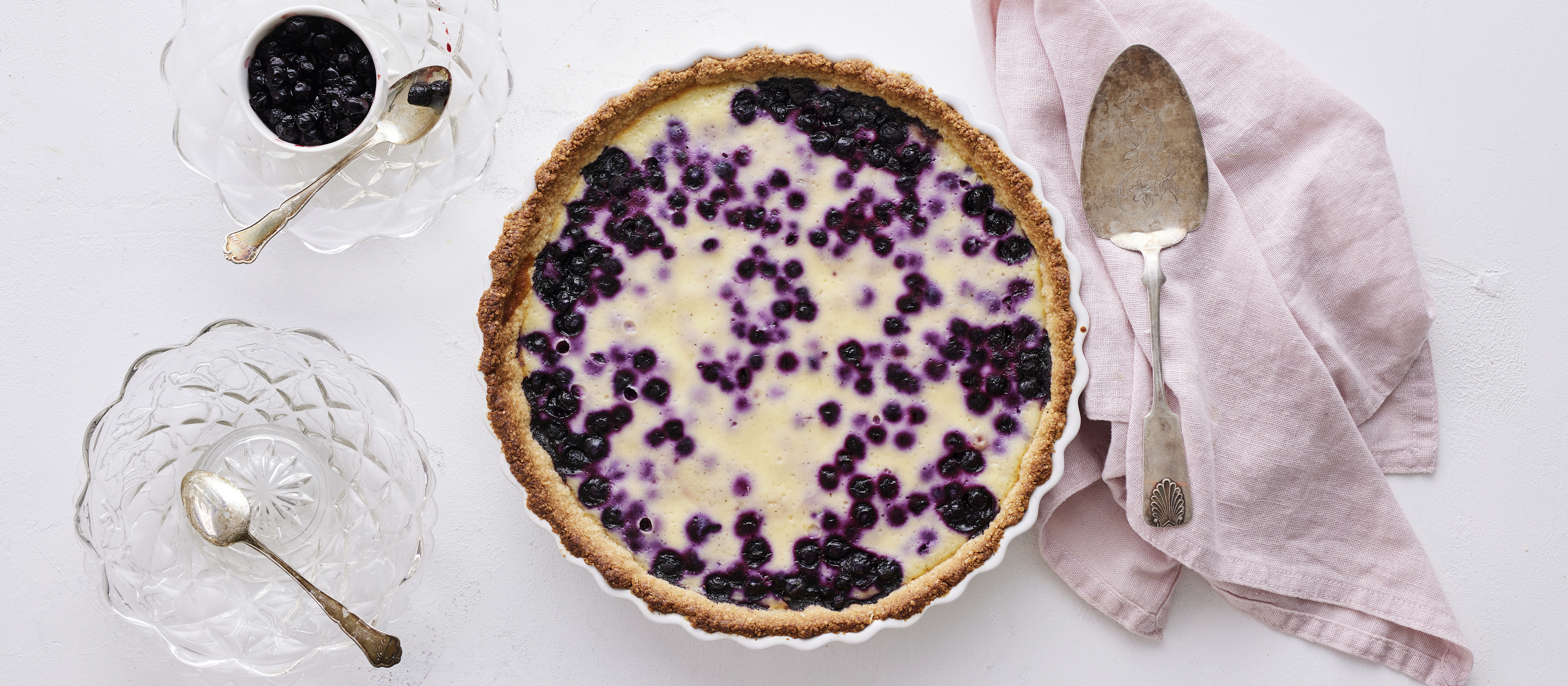 Helppo mustikkapiirakka