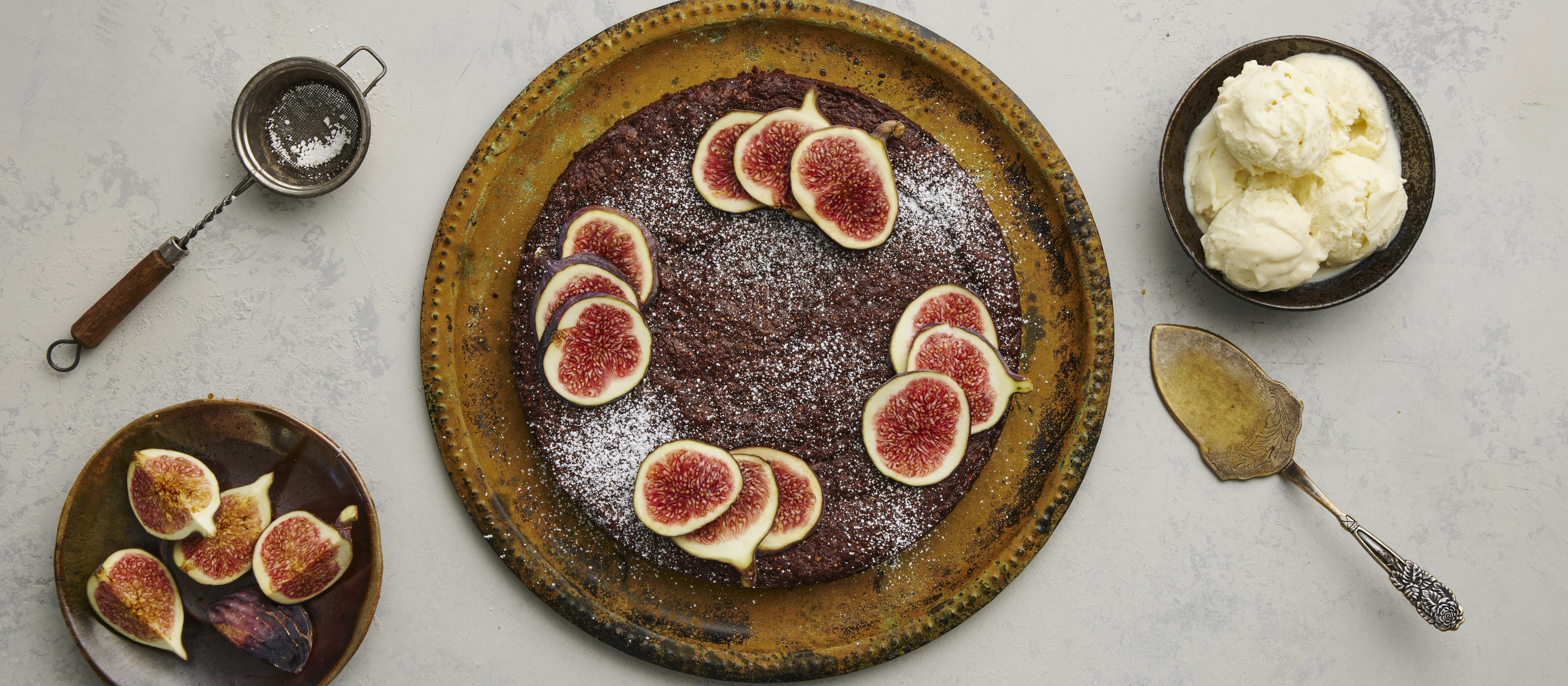 Helppo viikuna-suklaakakku