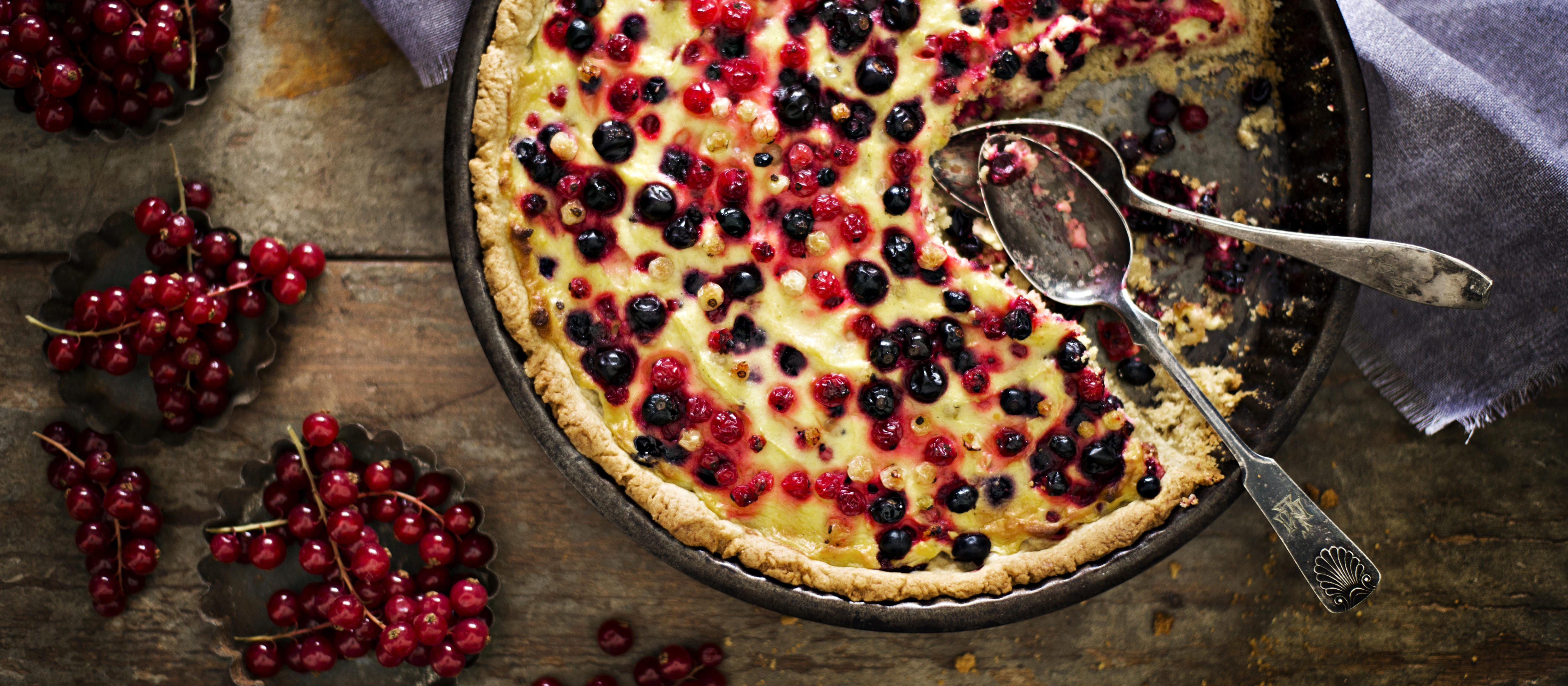 Herukka-vaniljapiirakka