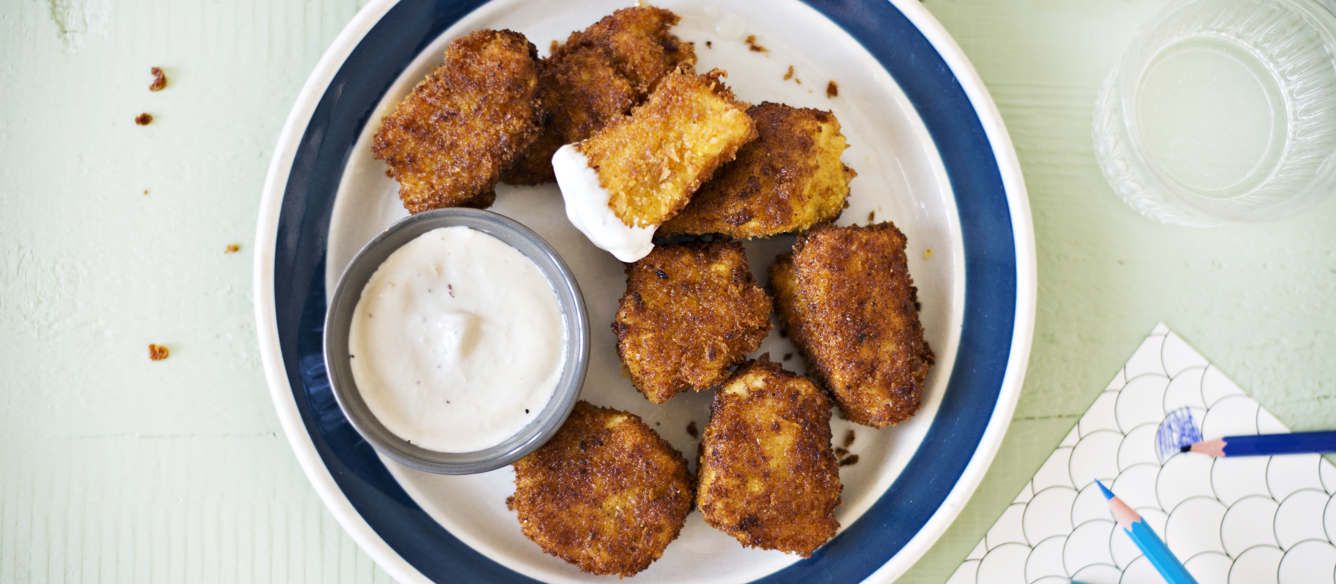 Pankojauhoilla kuorrutetut kananugetit