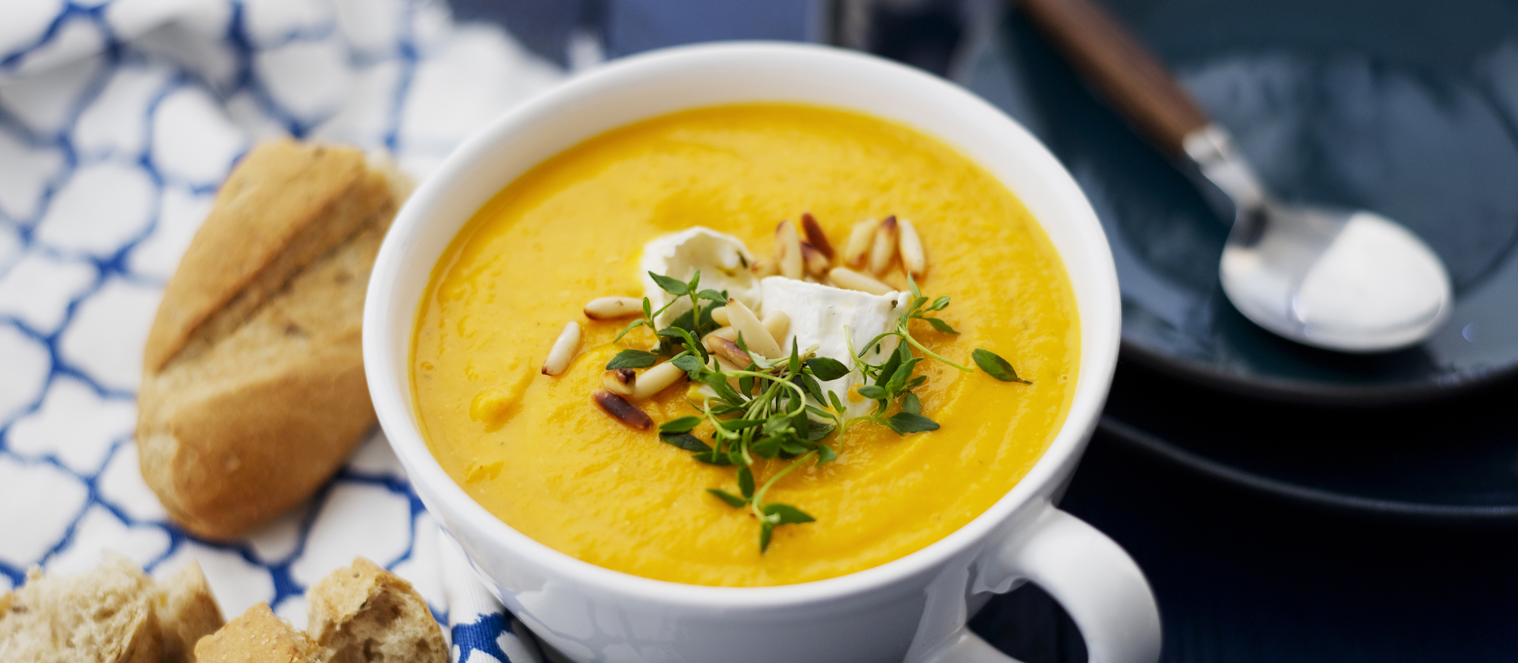 Bataatti-vuohenjuustokeitto