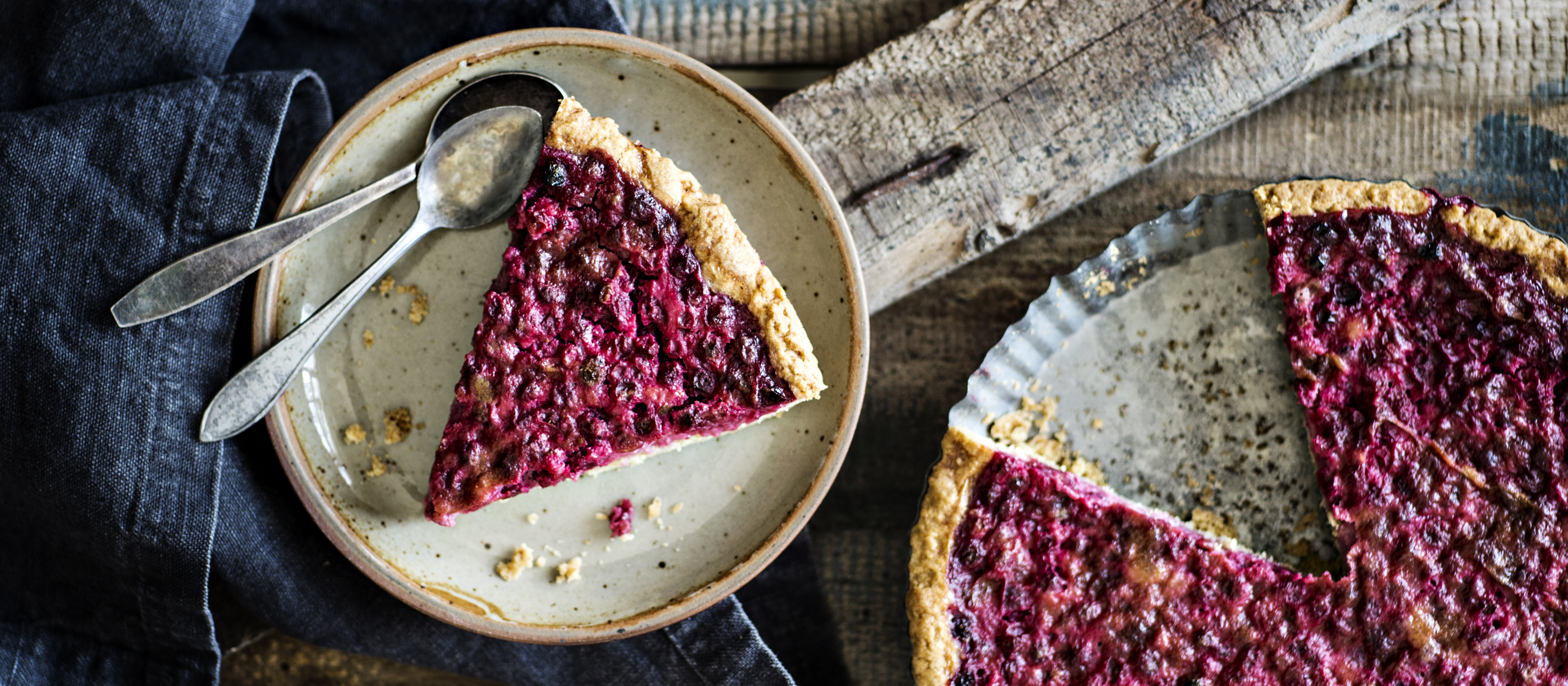 Kookos-puolukkapiirakka 