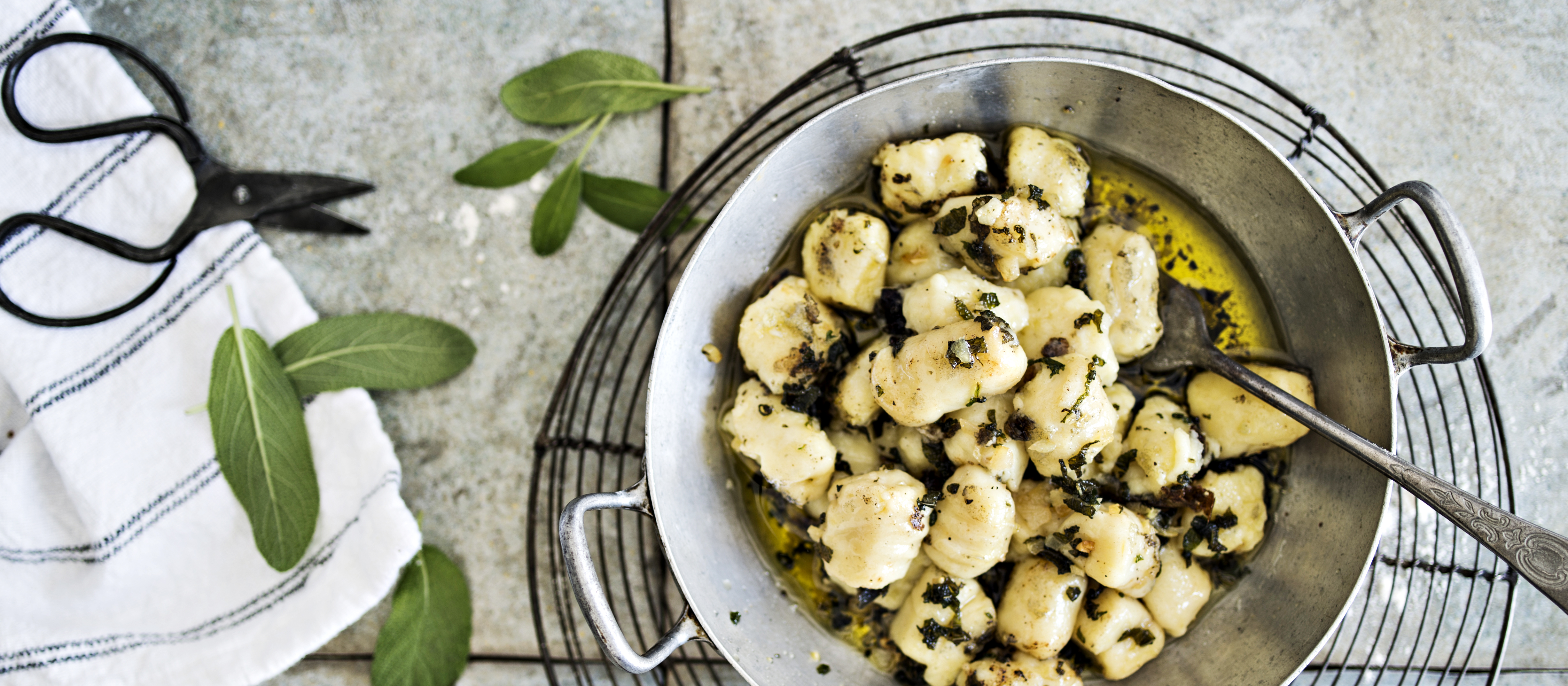 Perunagnocchit ja salvia-voikastike