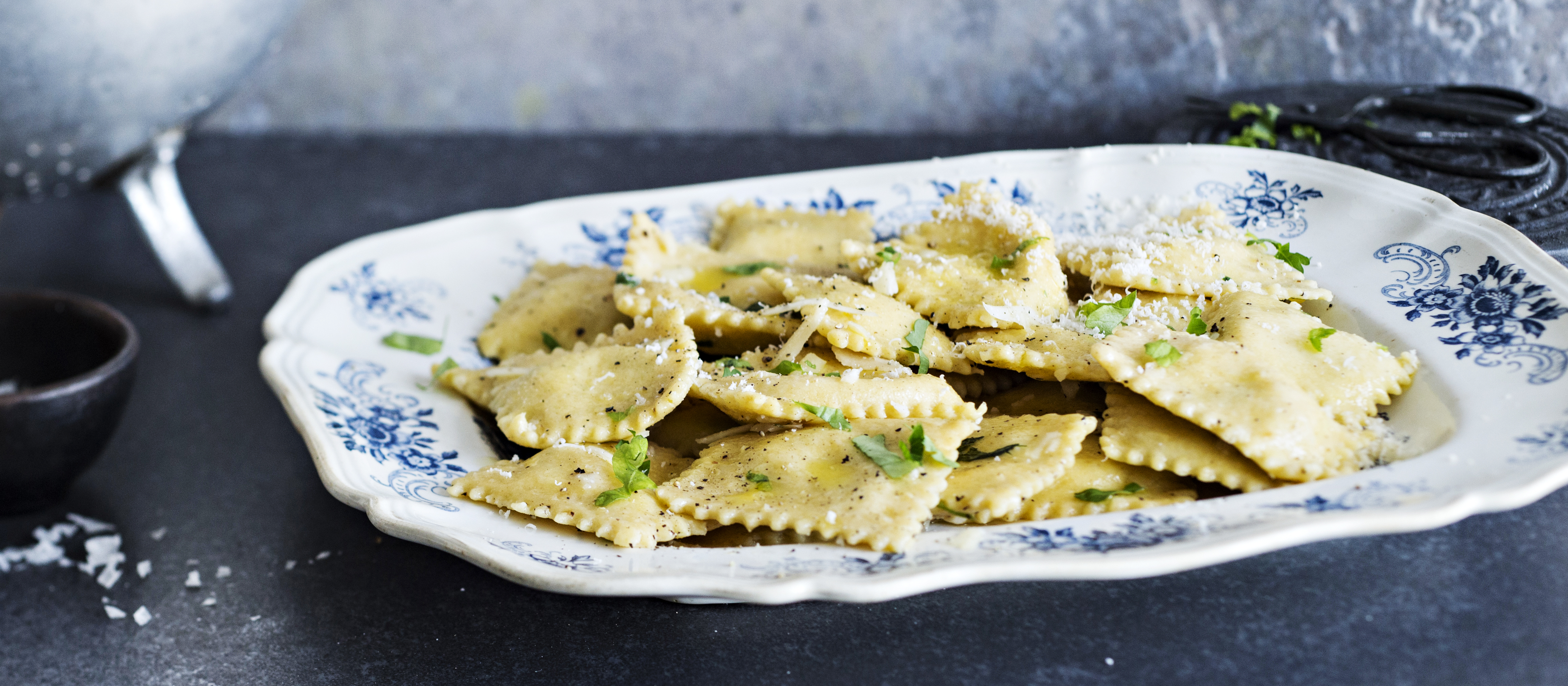 Vuohenjuusto-sitruunaraviolit