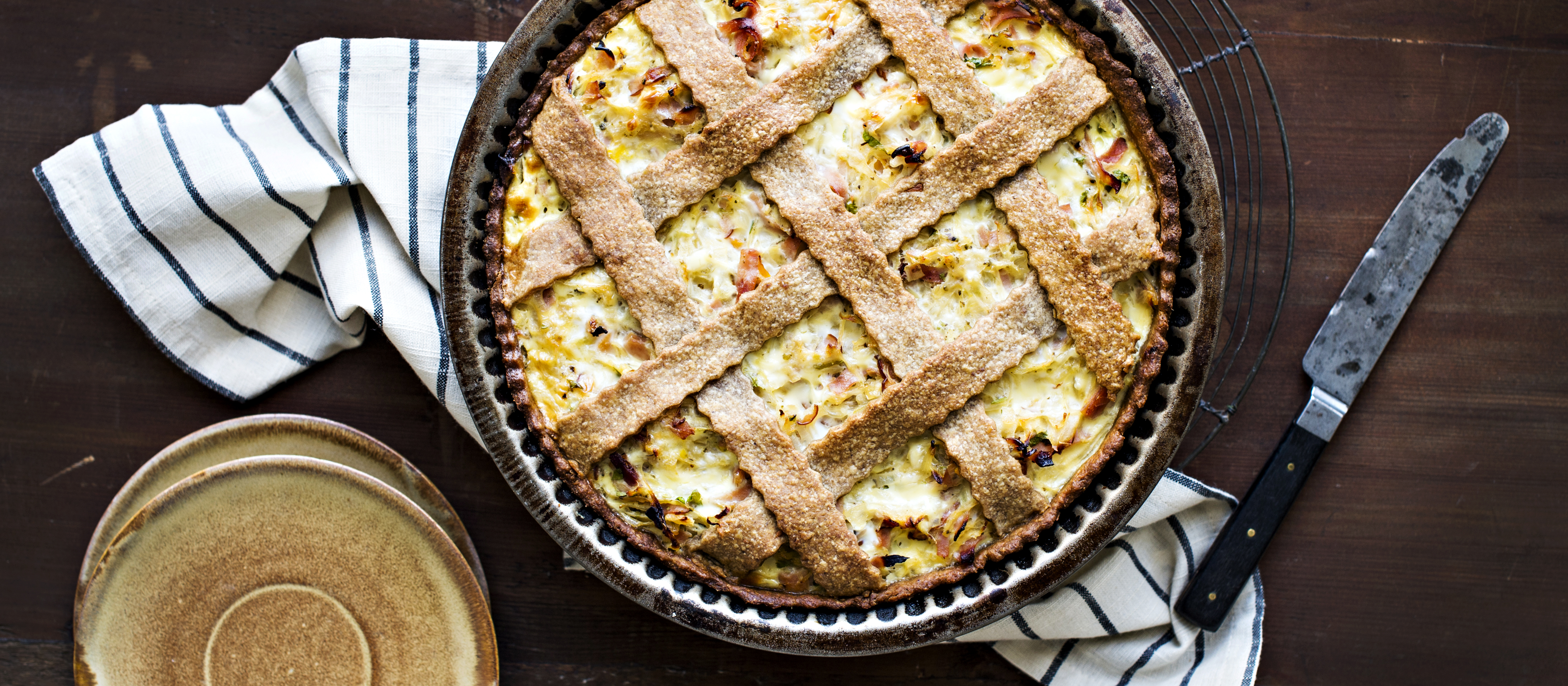 Hapankaali-kinkkupiirakka