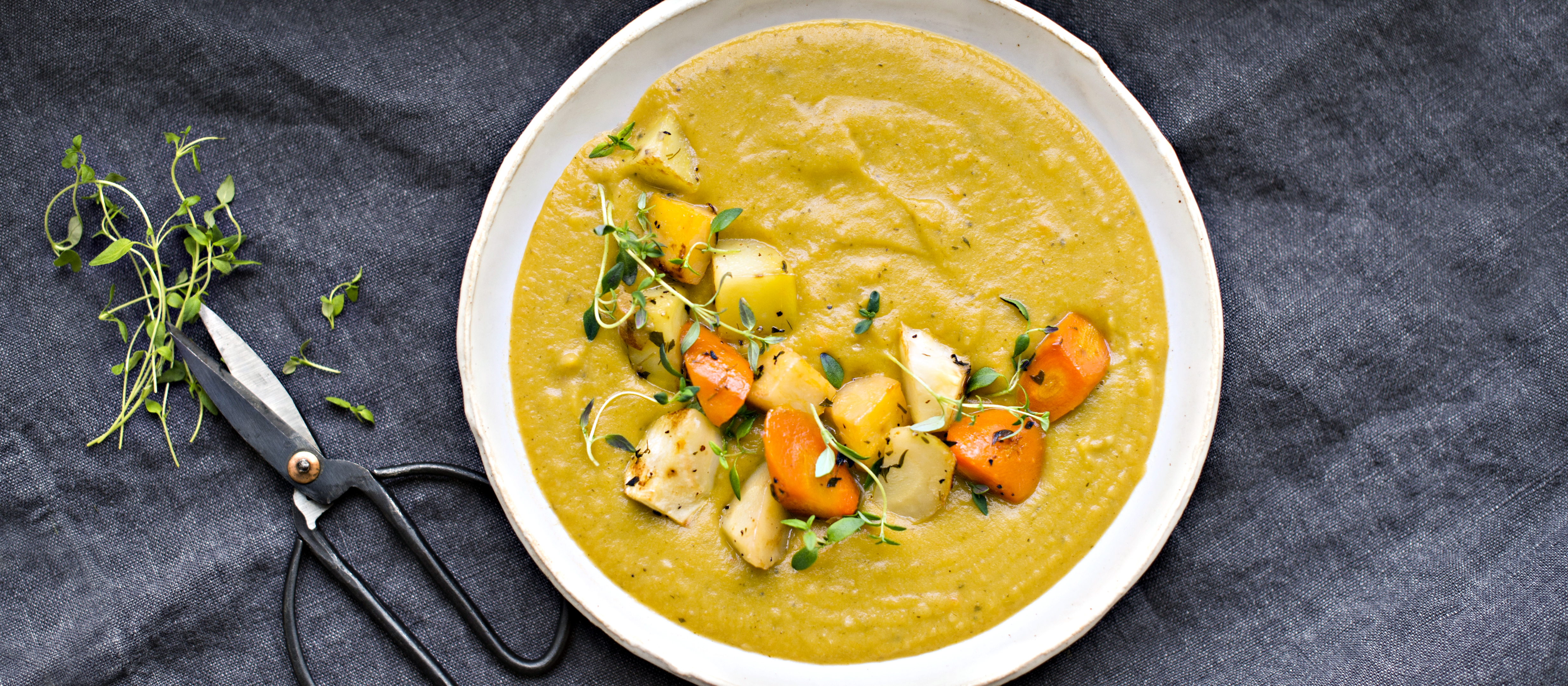 Paahdettu juuressosekeitto