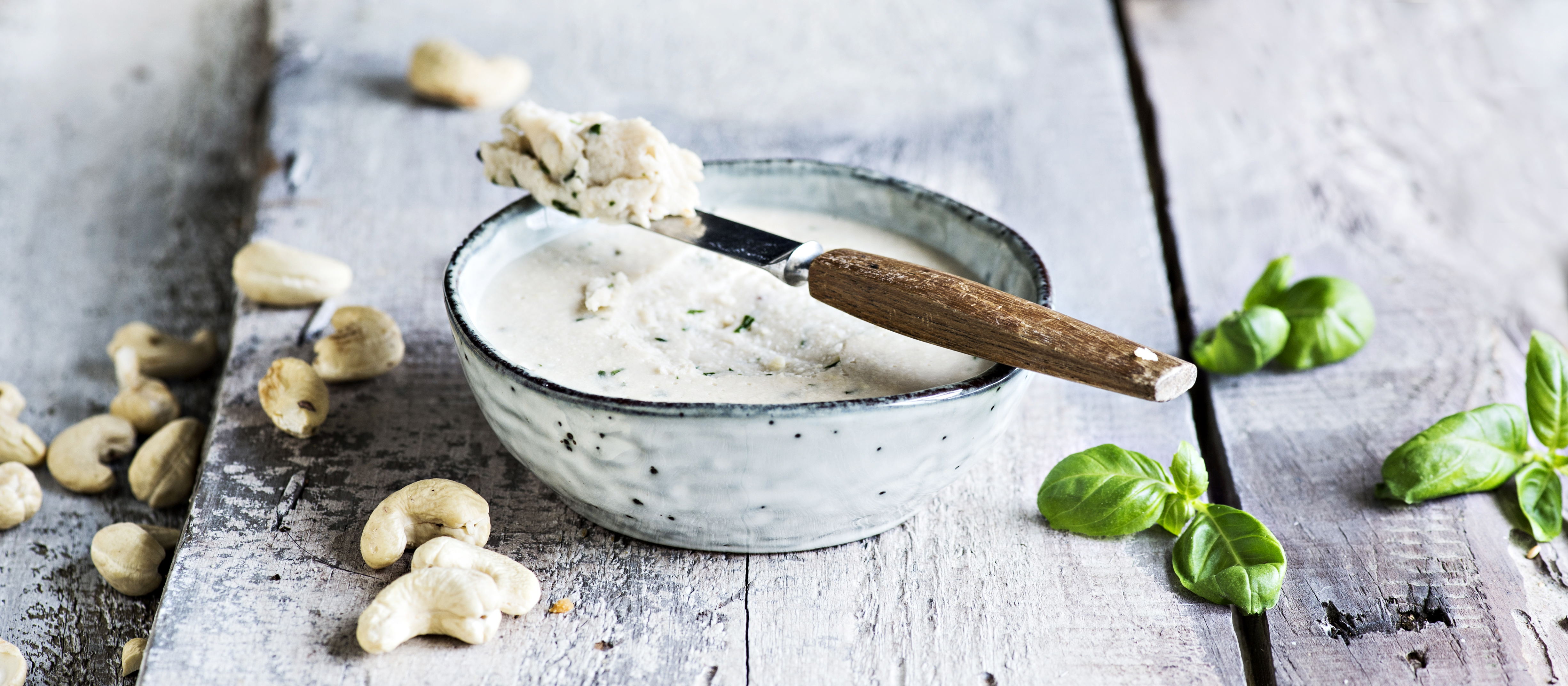 Vegaaninen cashewtuorejuusto