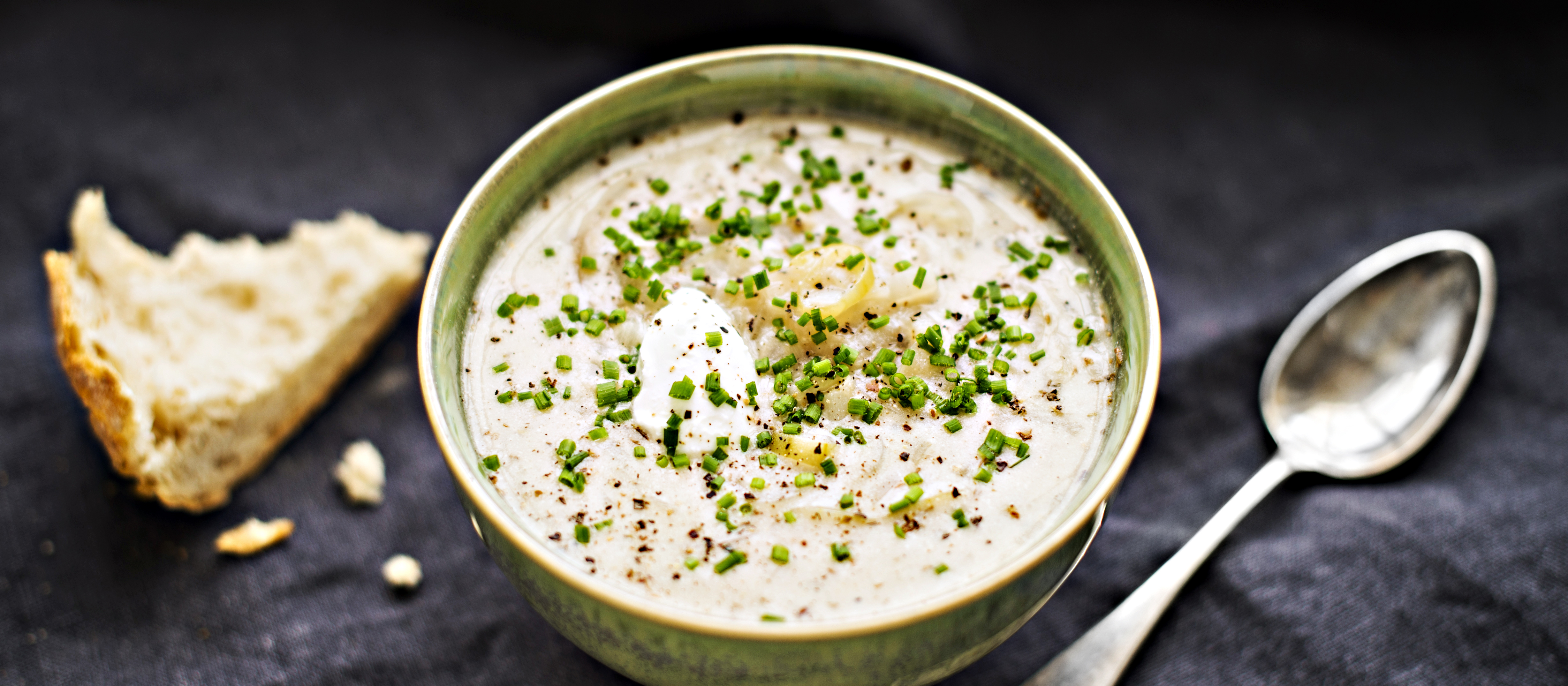 Vuohenjuusto-sipulikeitto