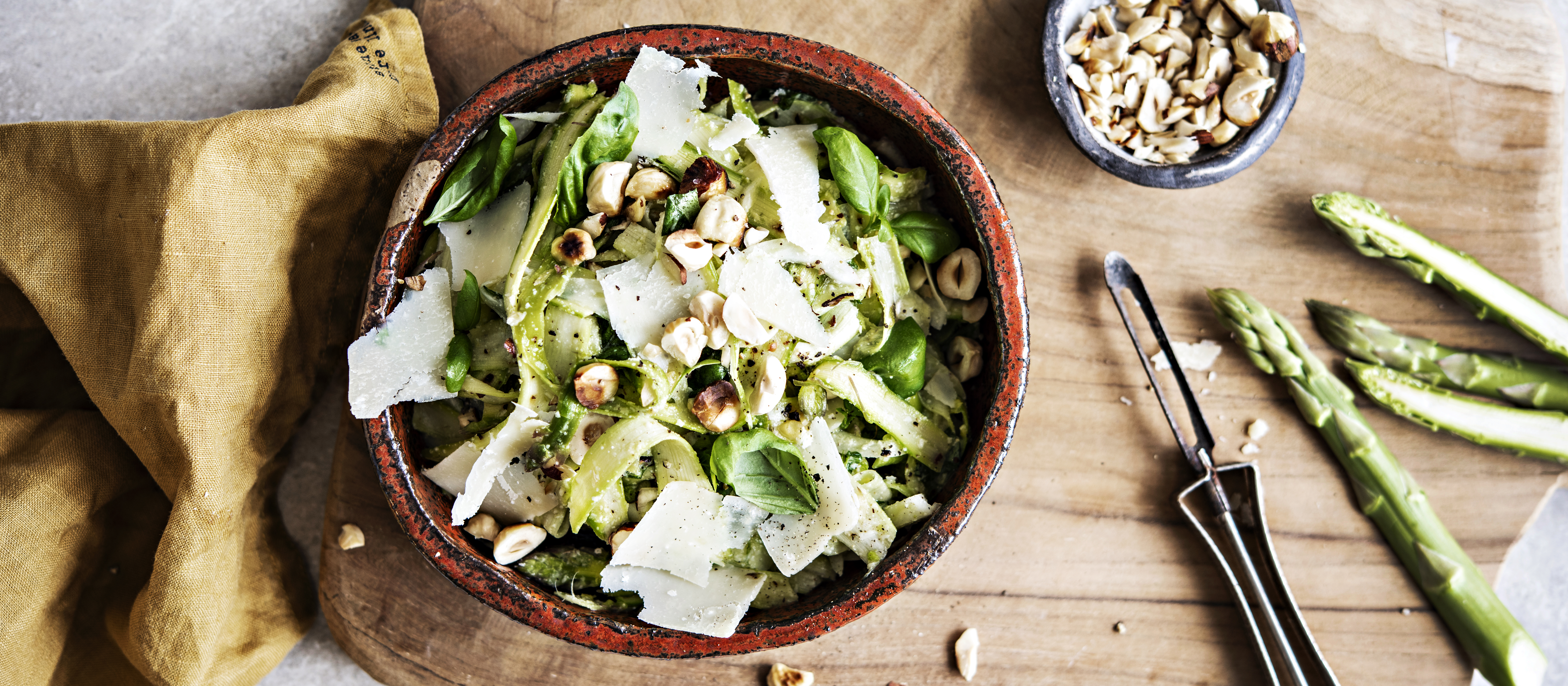 Höylätty tuoreparsasalaatti