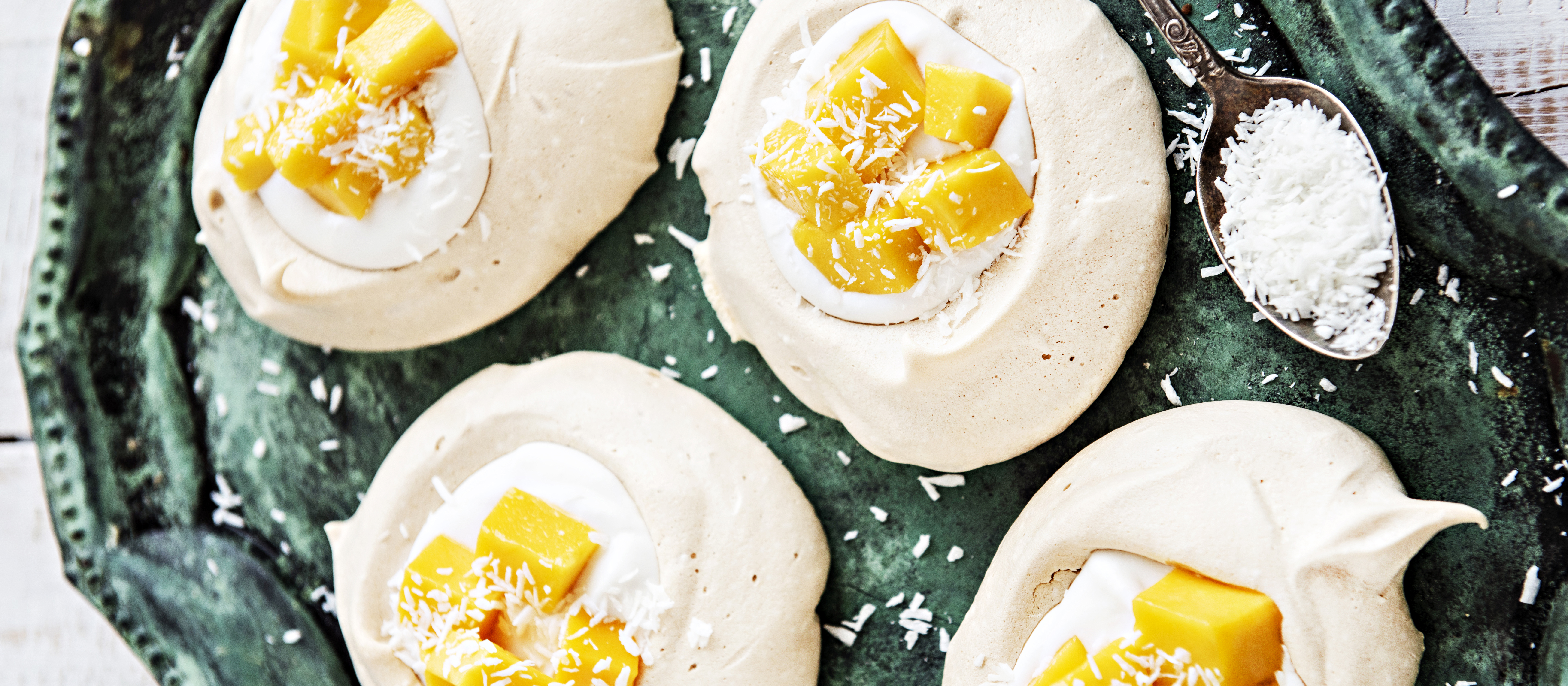 Vegaaniset mangopavlovat