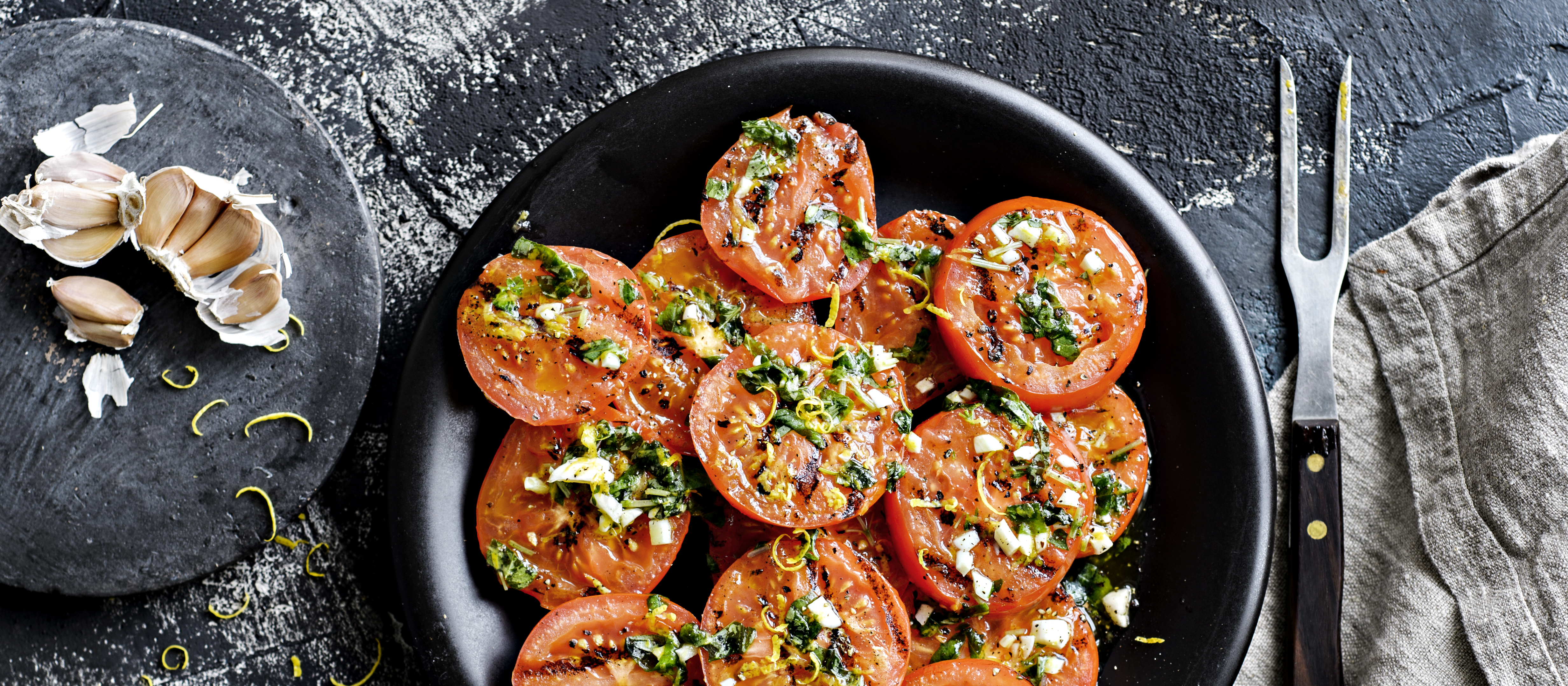 Grillattu tomaattisalaatti