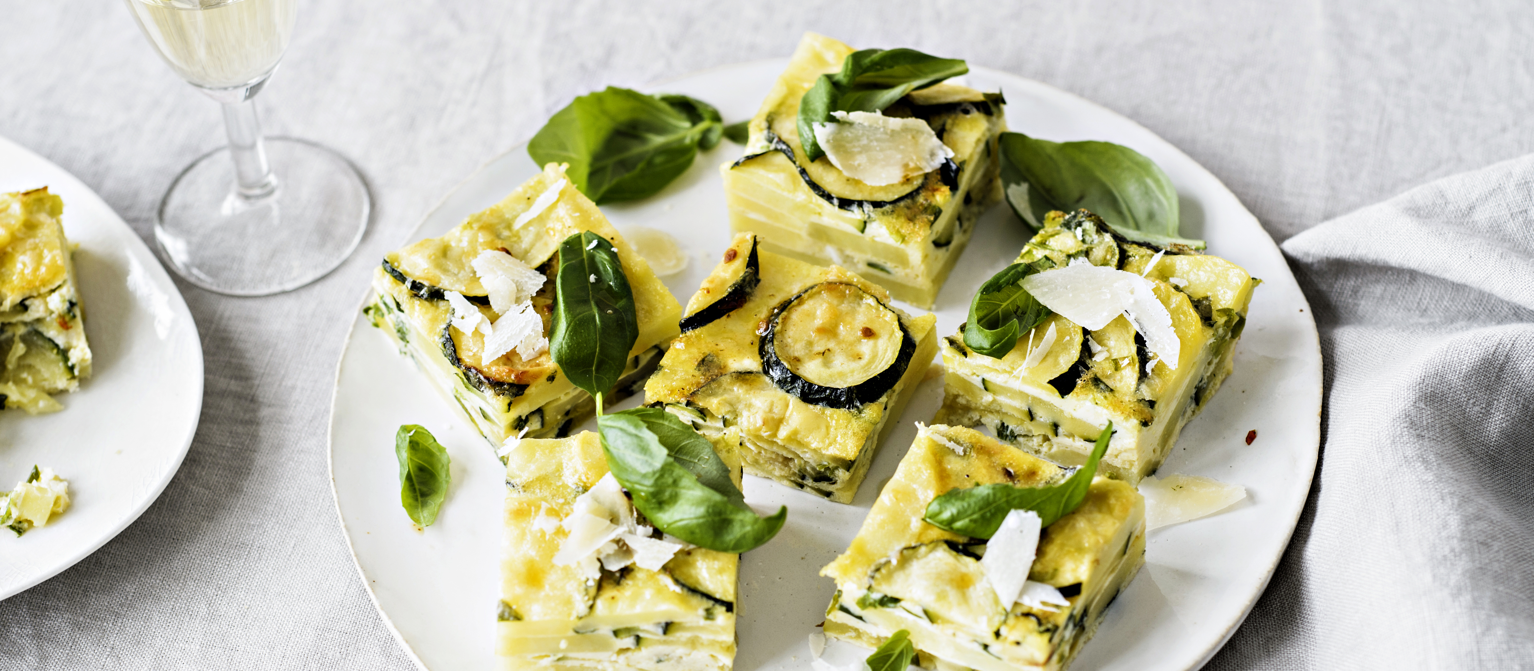 Kesäkurpitsa-perunamunakas