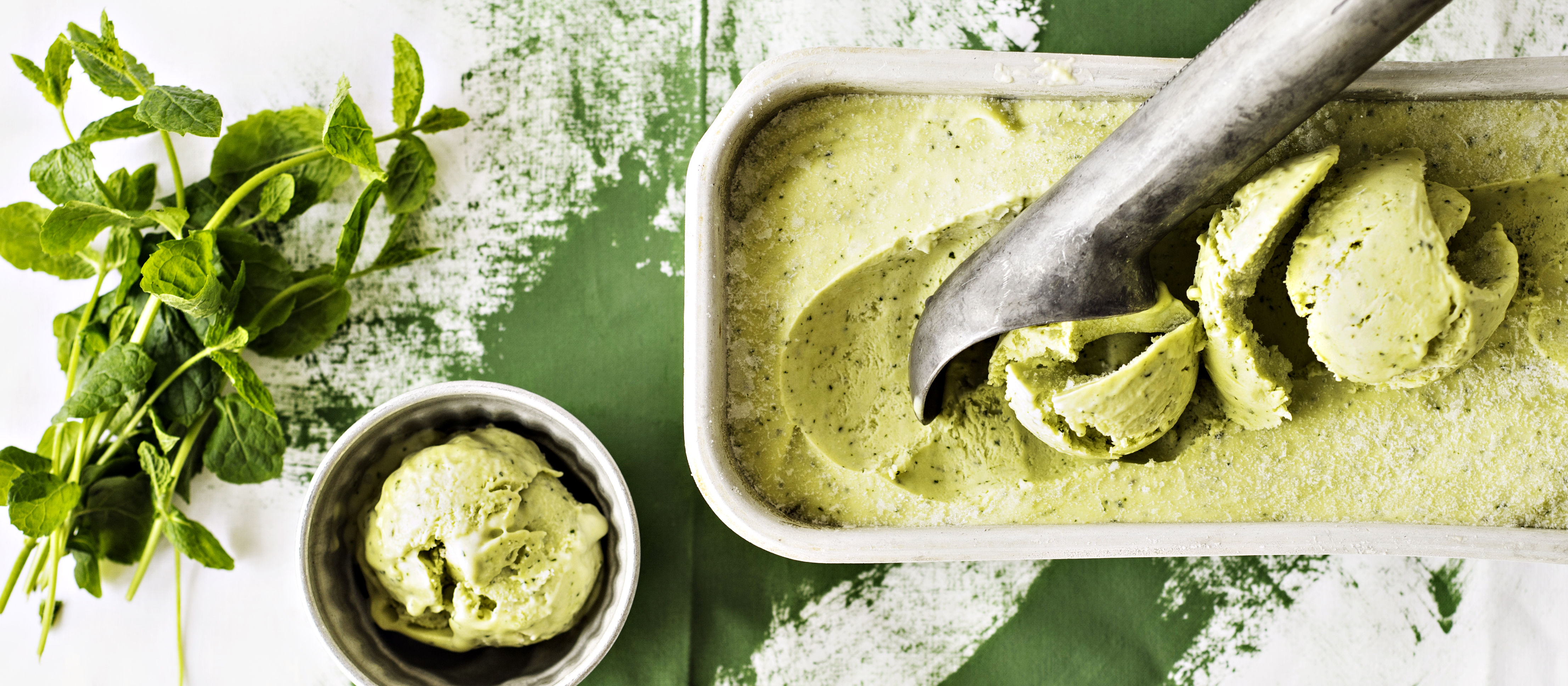 Minttu-avokadojäätelö