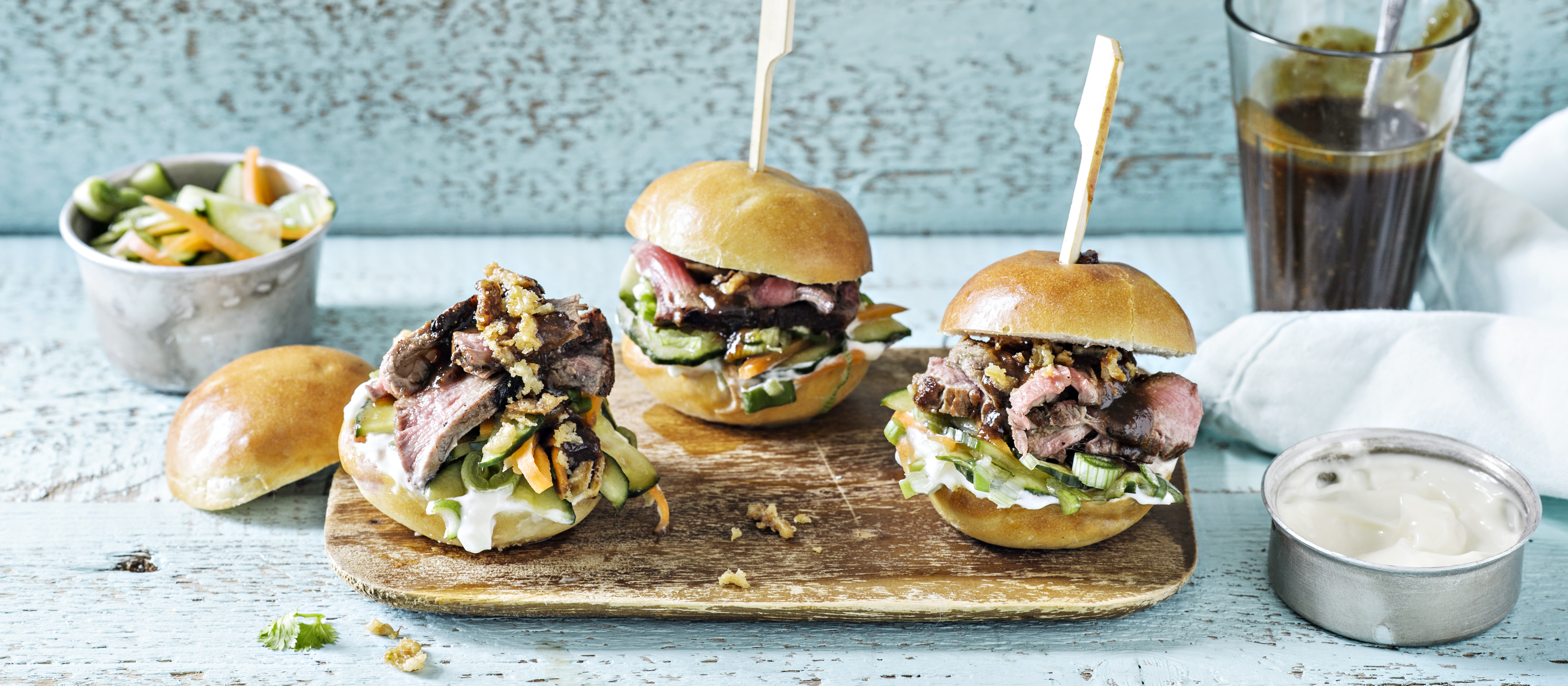 Sliderit aasialaisittain 