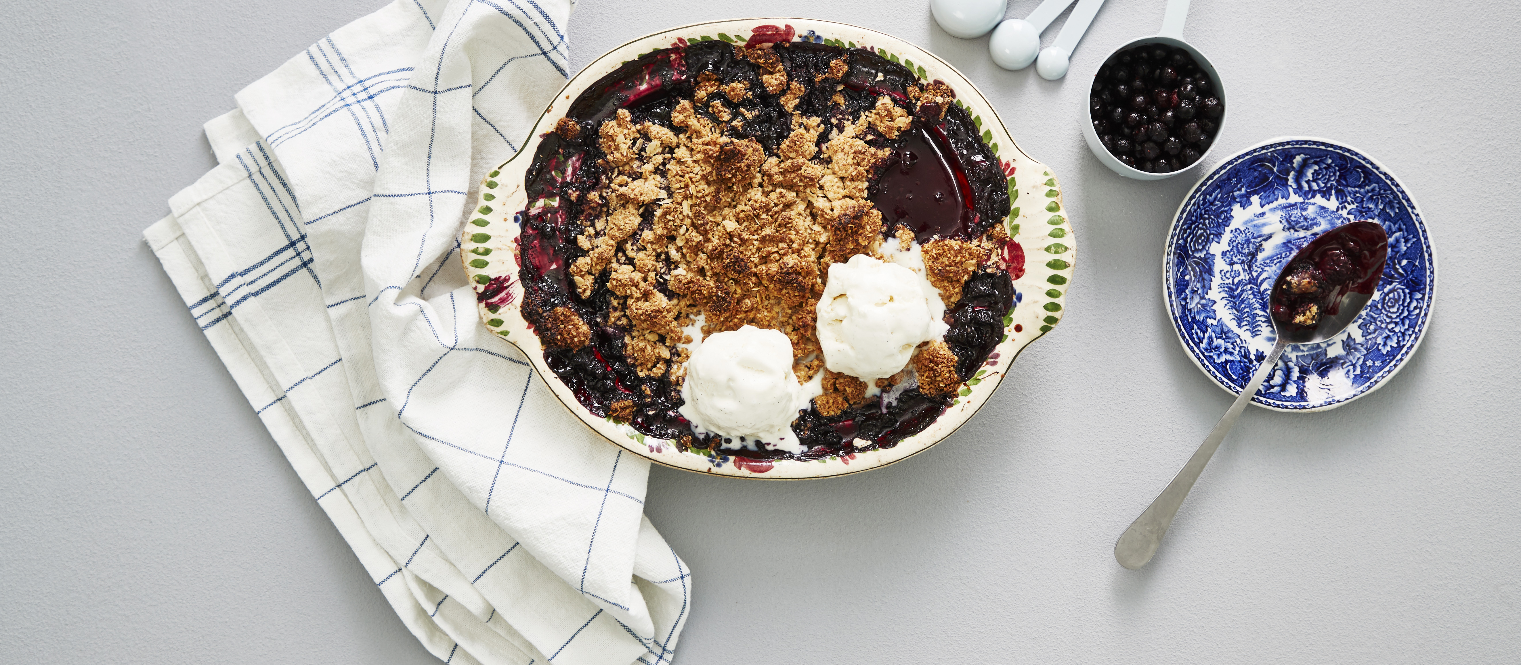 Tuorejuusto-mustikkapaistos