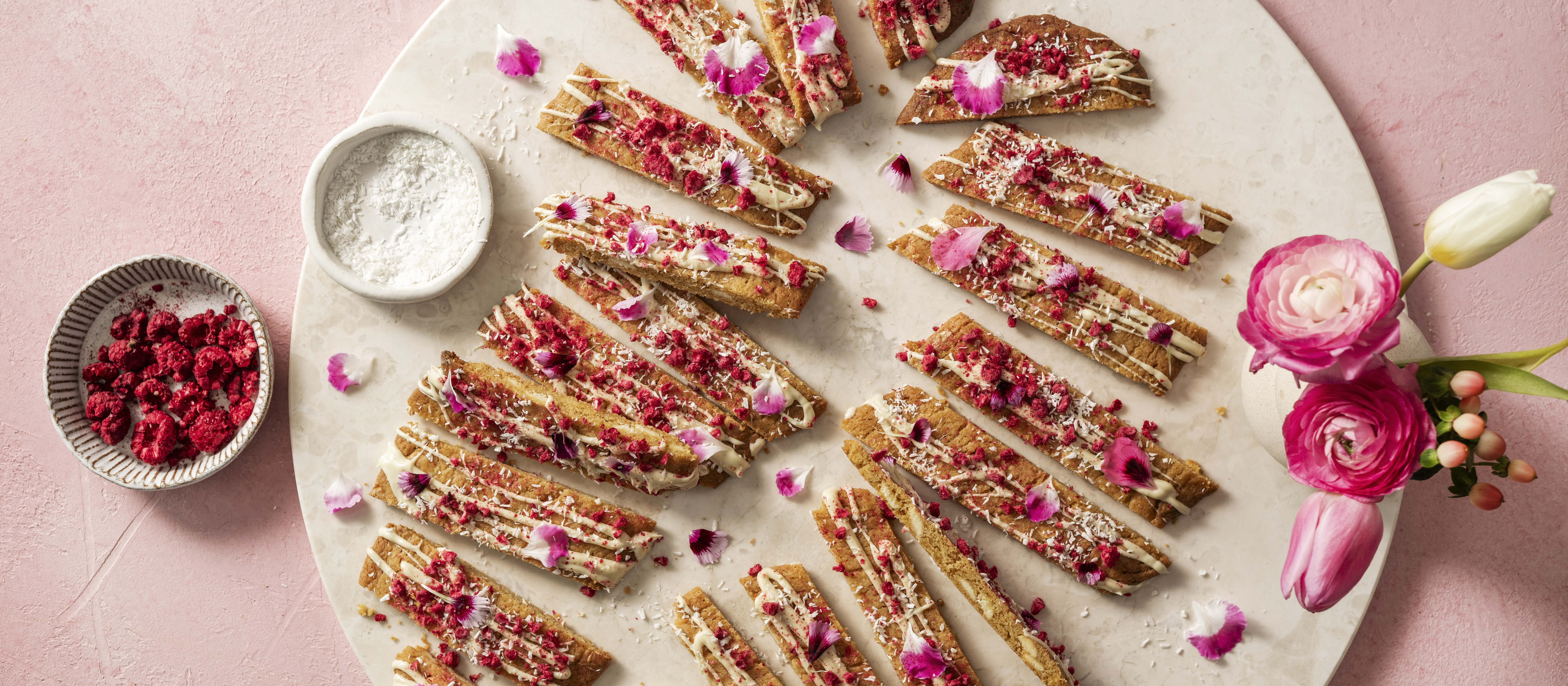 Valkosuklaa-viipalekeksit