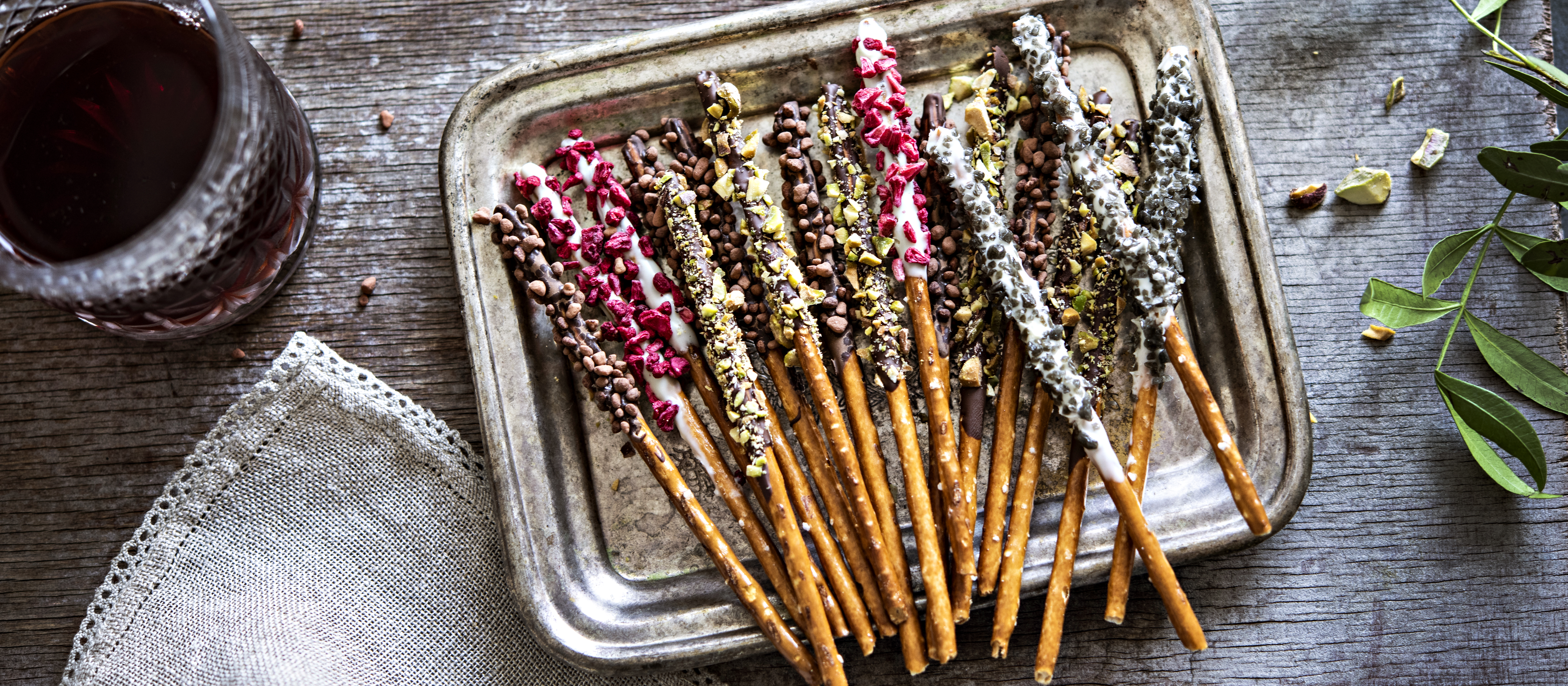 Kuorrutetut suolatikut