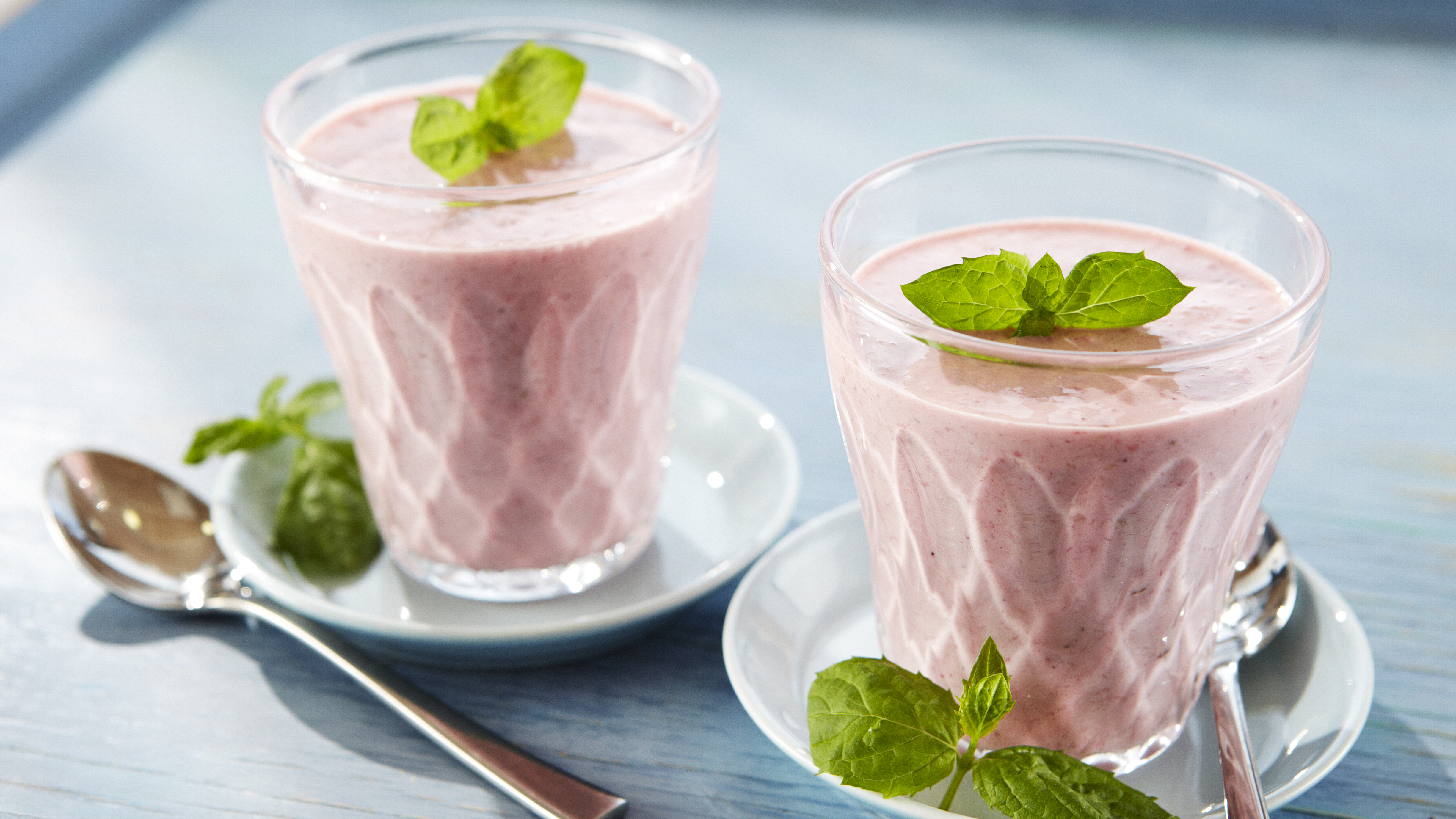 Marjajogurttia ja luomukauraleseitä