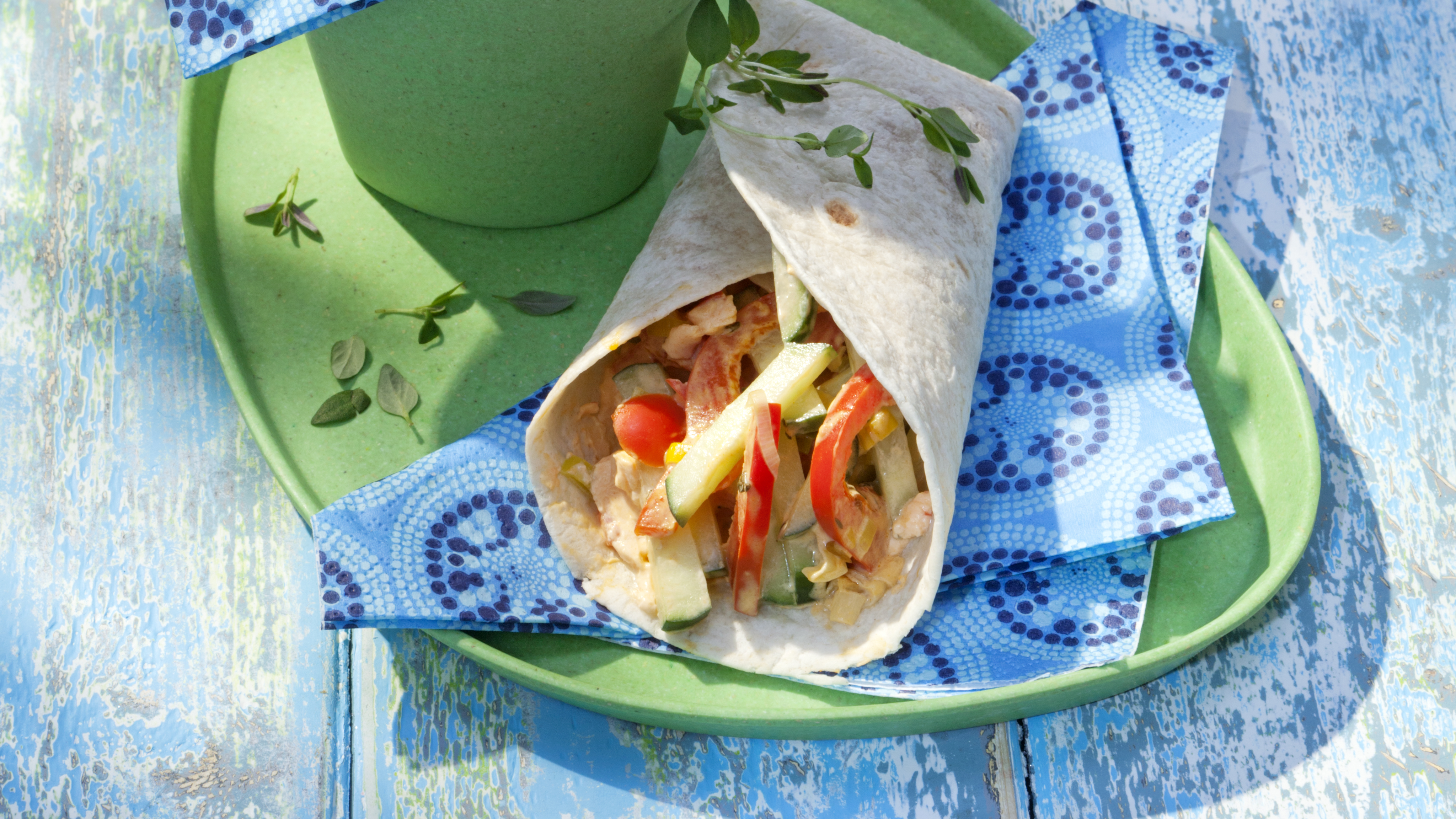 Kurkku-paprikatortillat