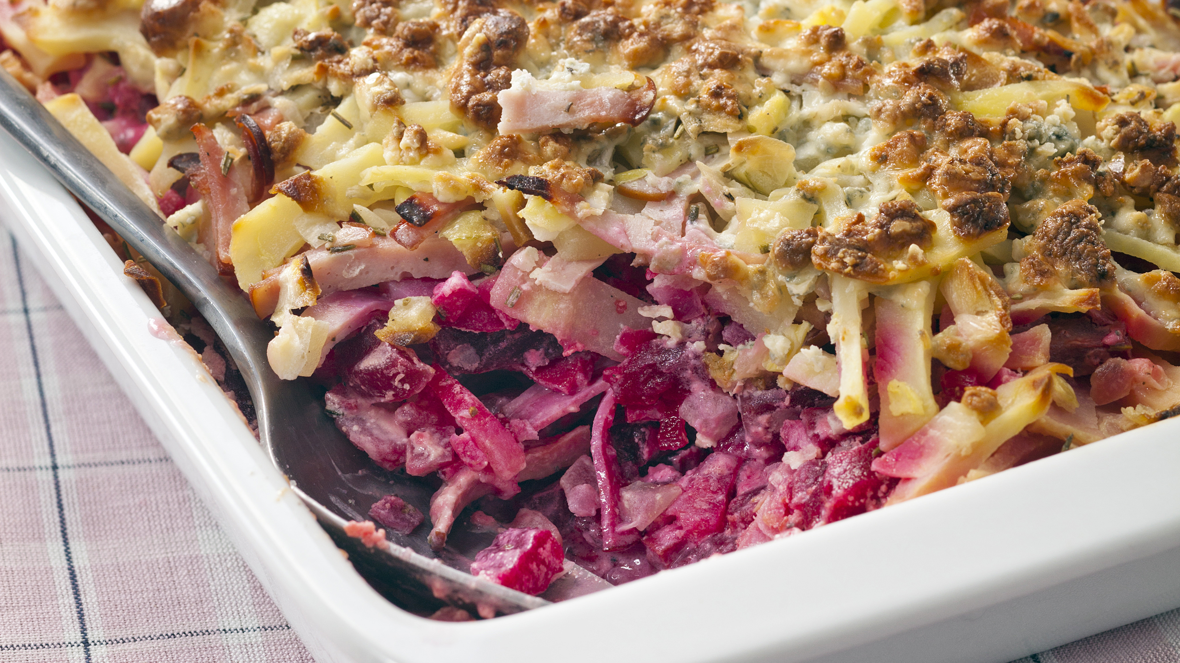 Kinkku-punajuurikiusaus