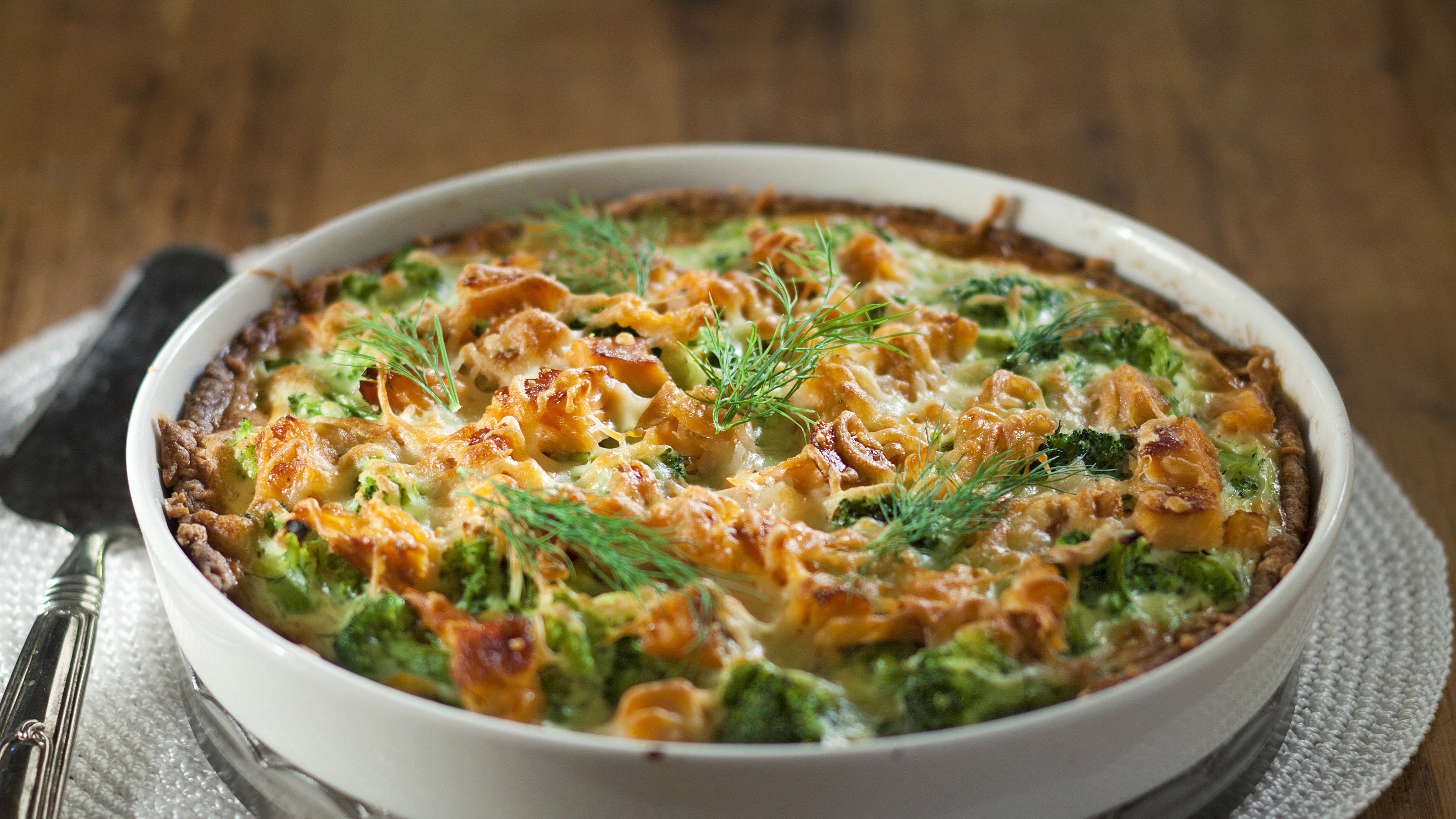 Lohi-parsakaalipiirakka