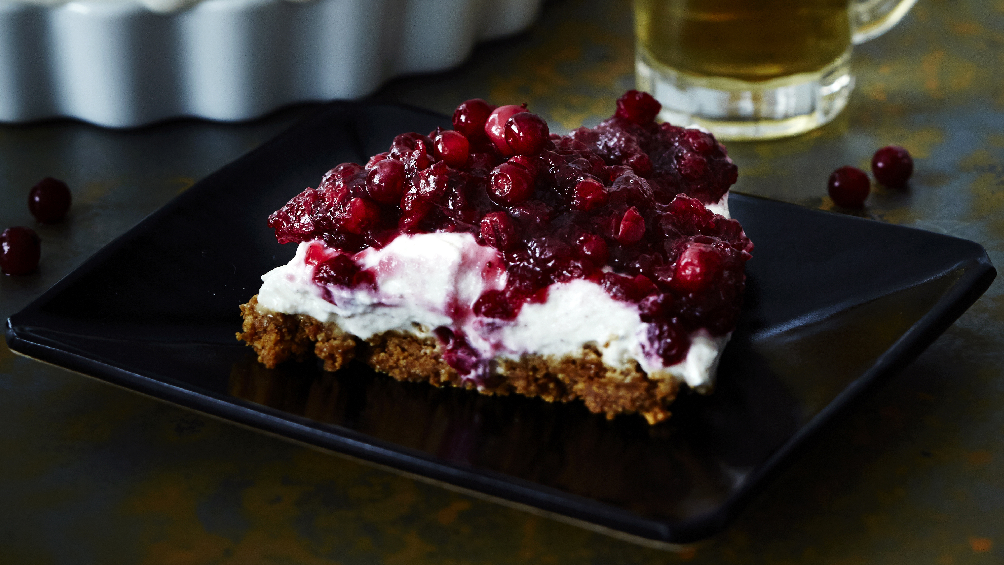 Helppo Puolukka Luumurahkatorttu Makeat Leivonnaiset Reseptit K Ruoka