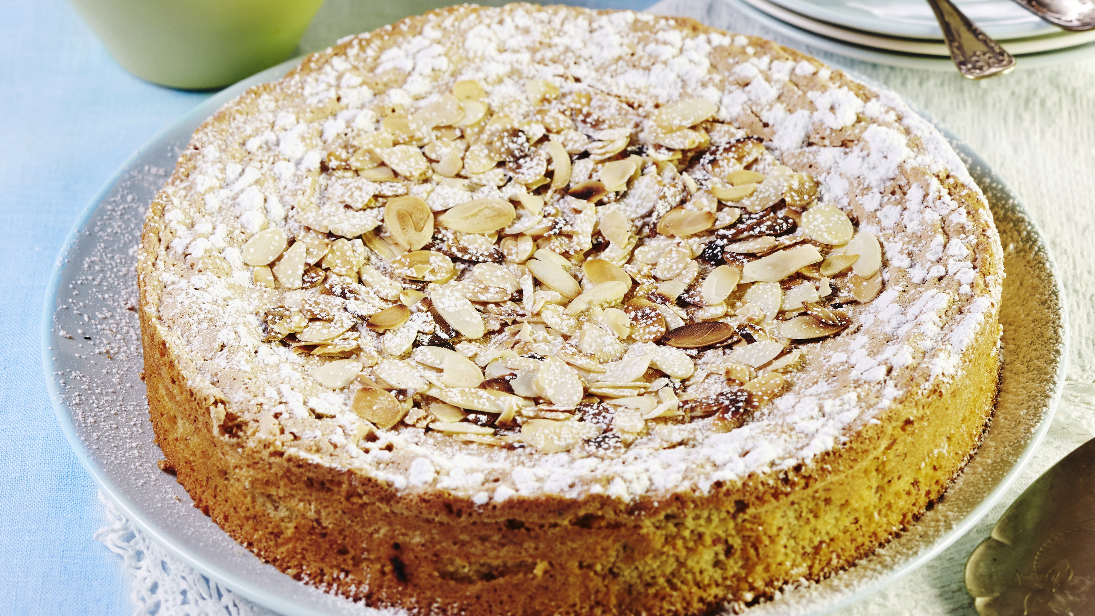 Espanjalainen mantelikakku