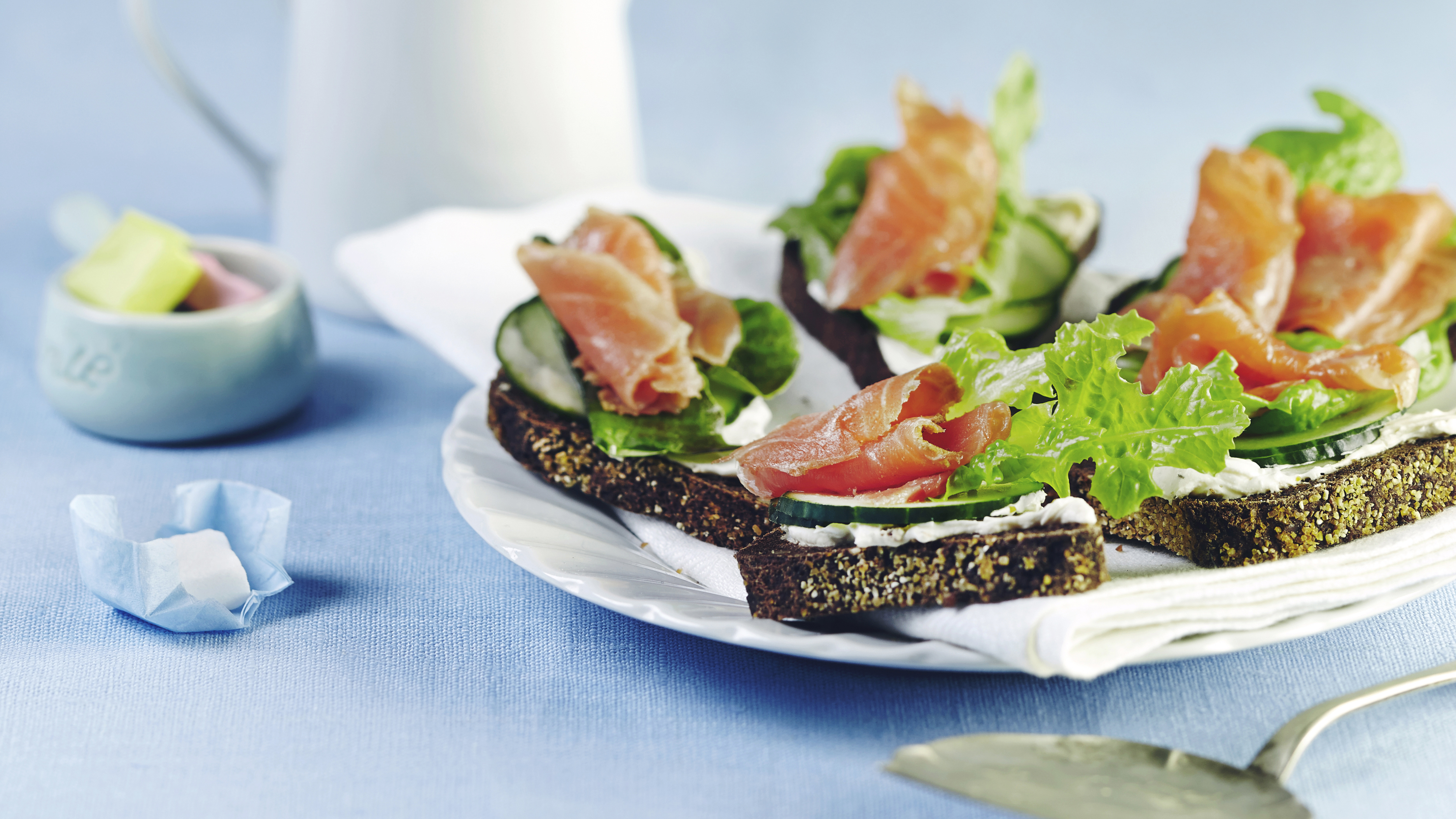 Graavilohi-saaristolaisleivät