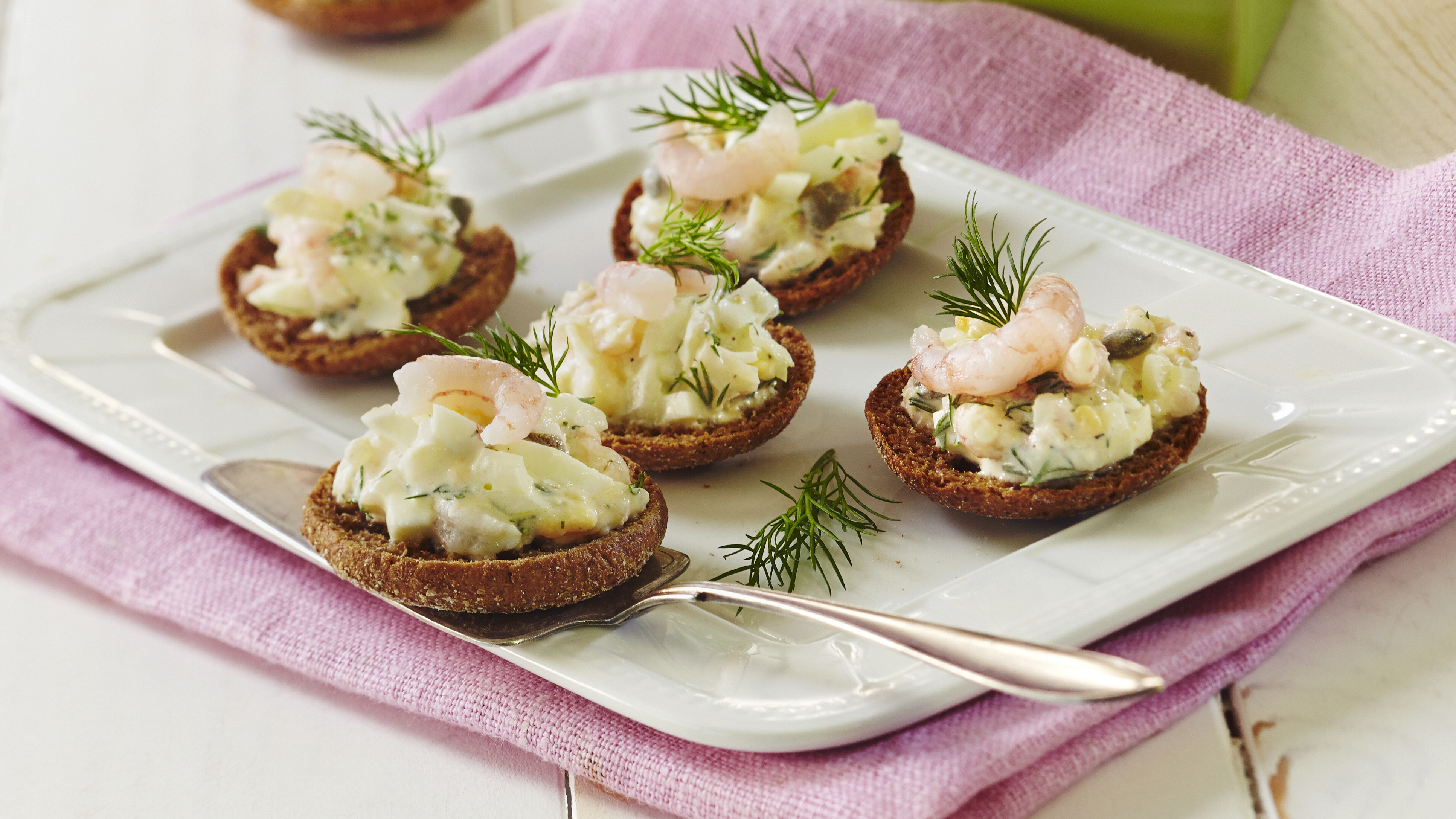 Katkarapukaviaari ruisnapeilla