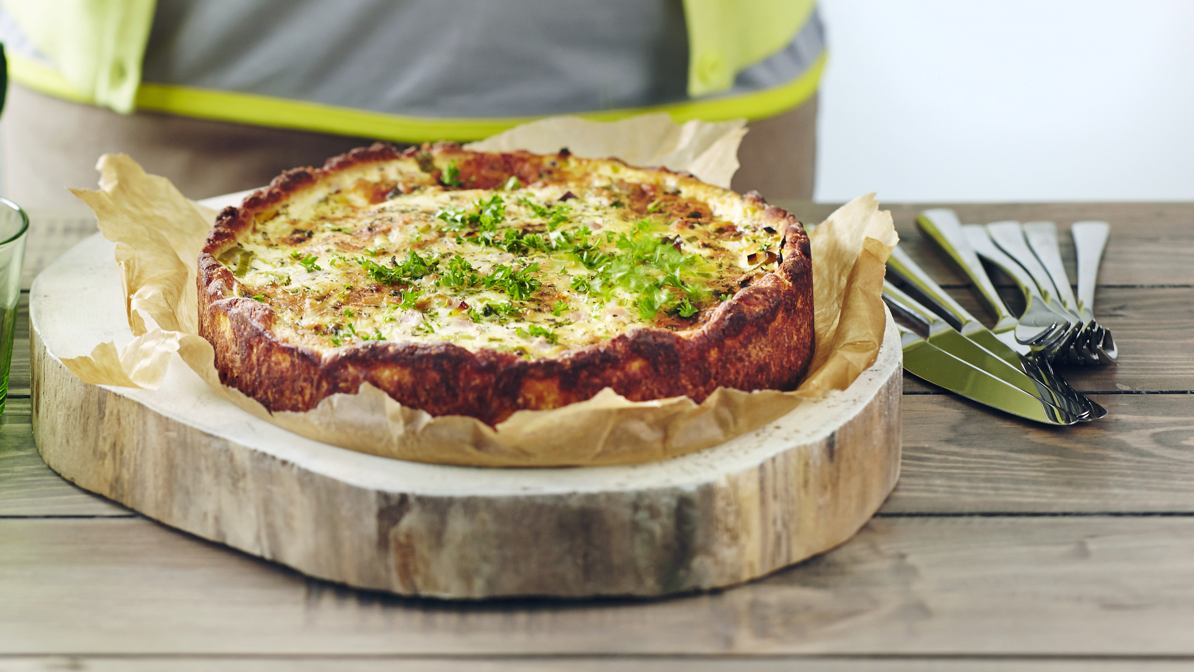 Ruokaisa kinkkupiirakka