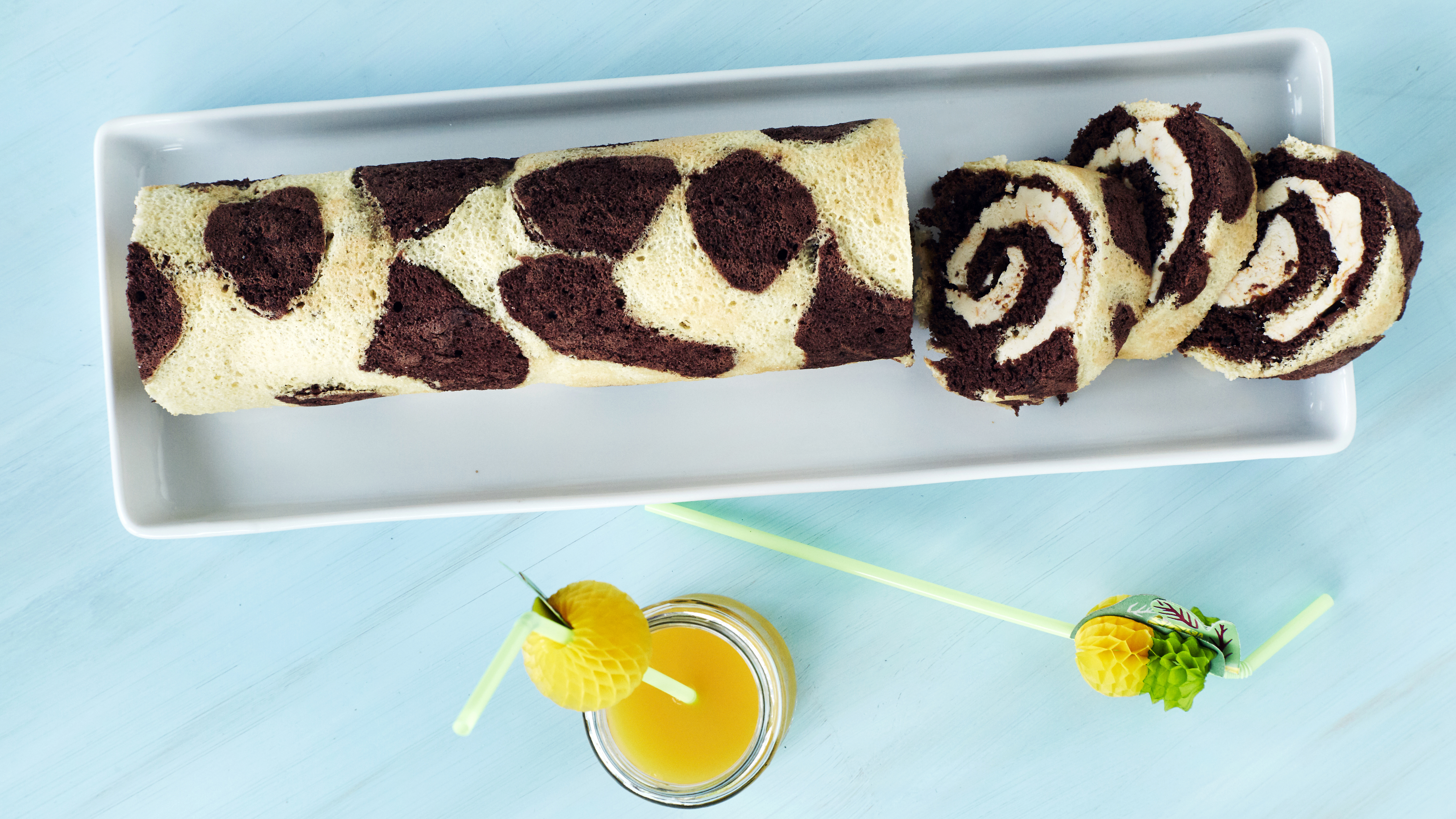 Kirahvi-jäätelökääretorttu