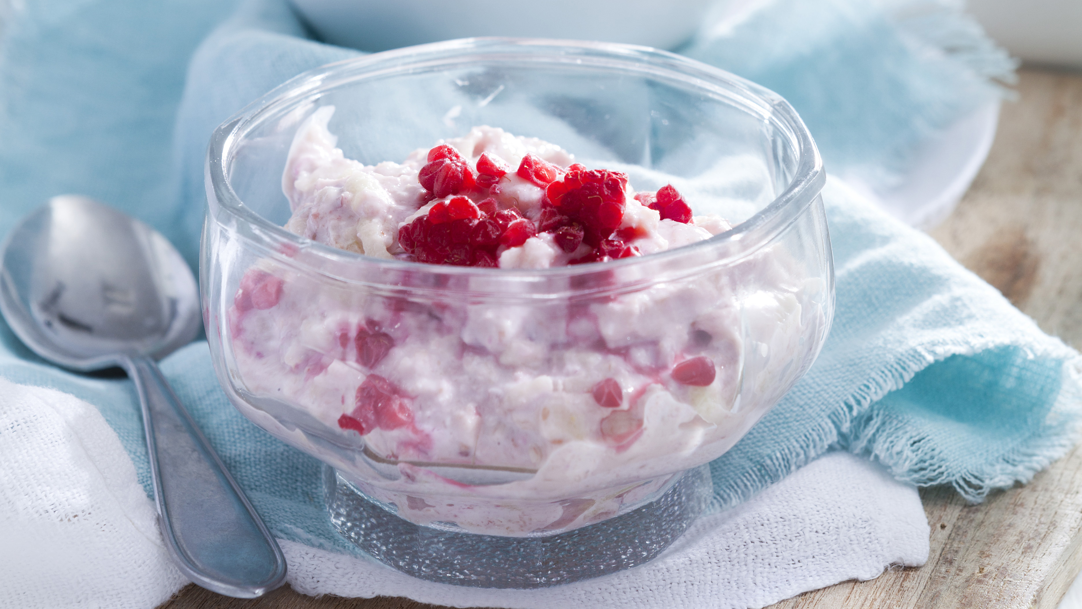 Bircher-mysli karpalo-omenatuorepuuro