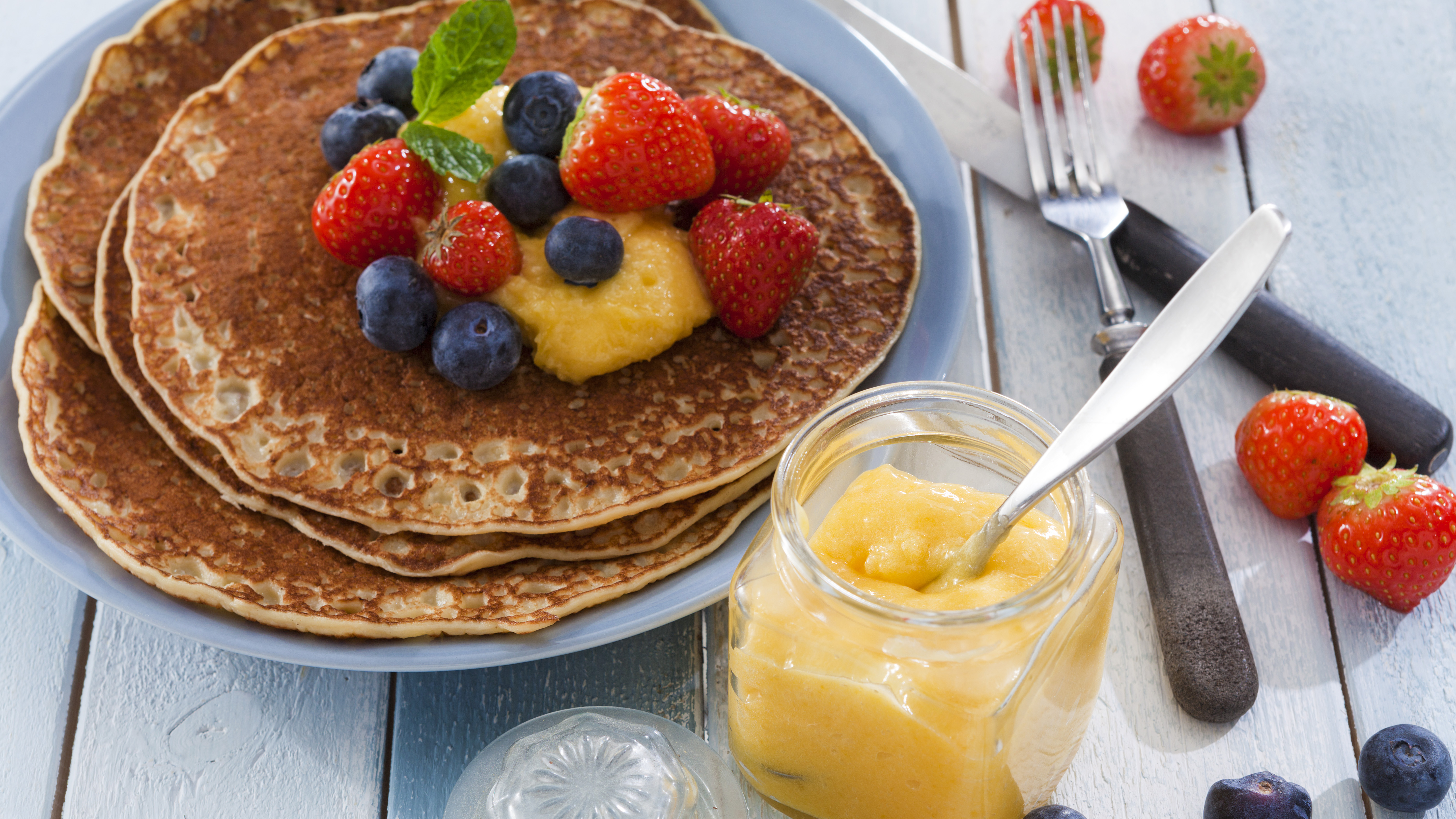 Lemon curd eli sitruunatahna