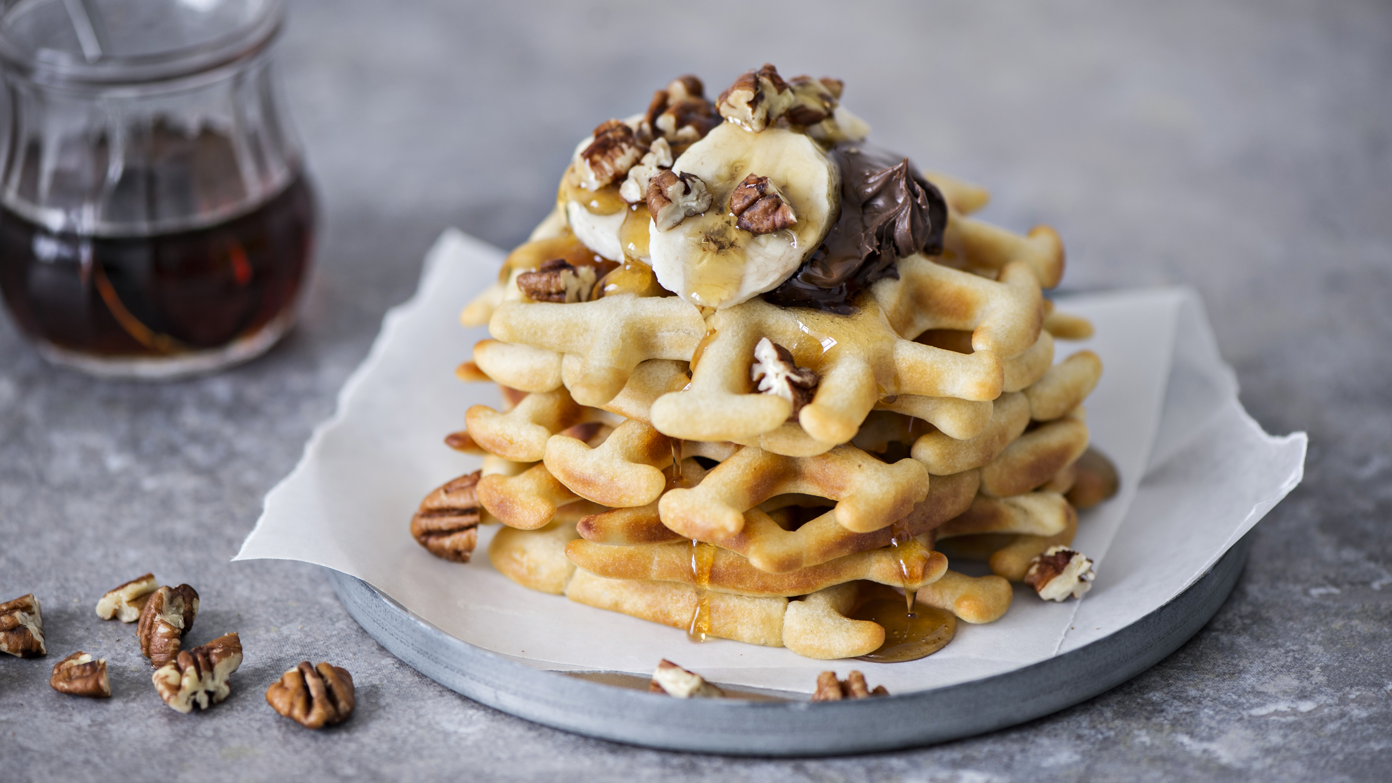 Banaani-pähkinätäyte vohveleille