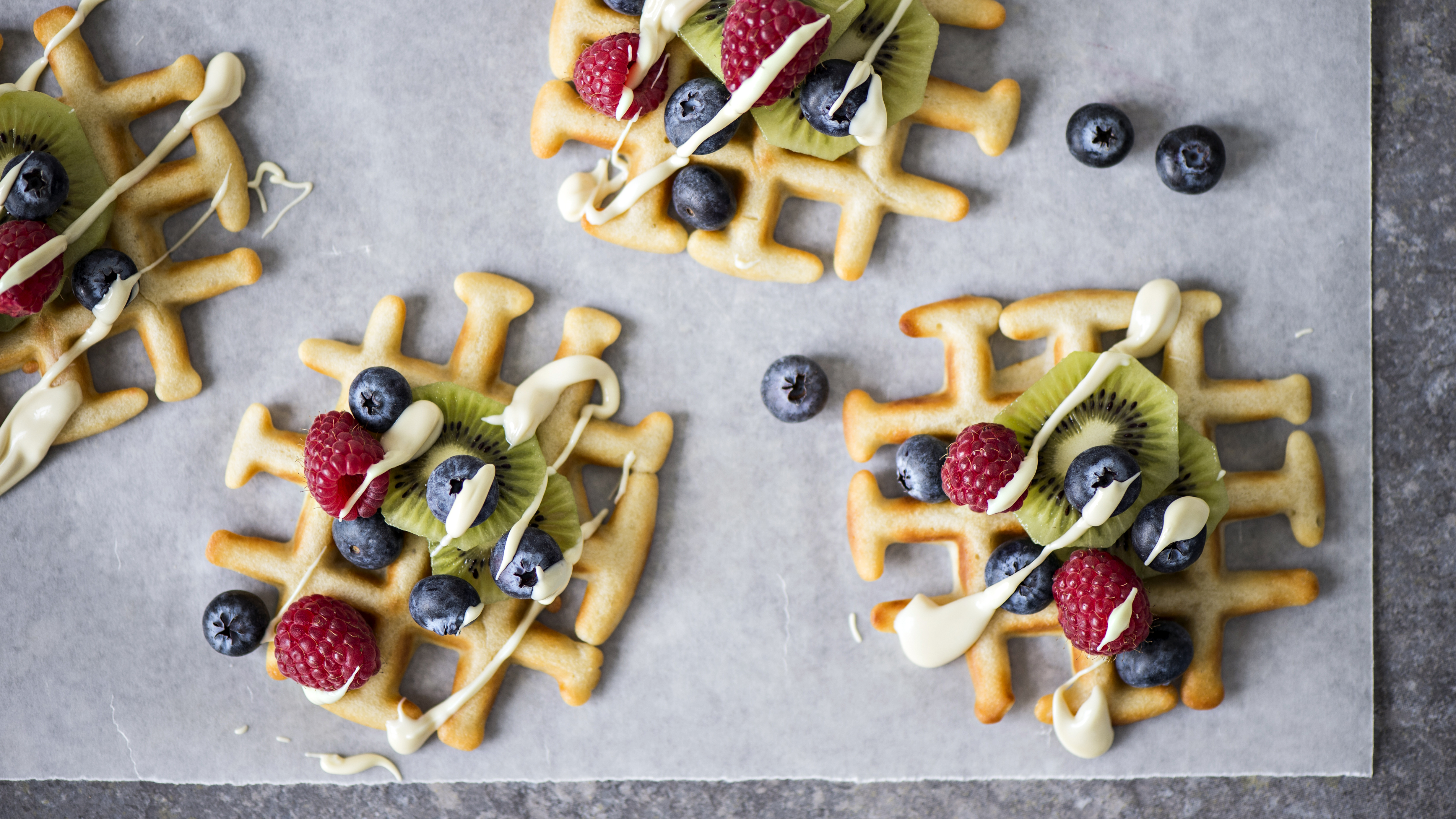 Marja-valkosuklaatäyte vohveleille