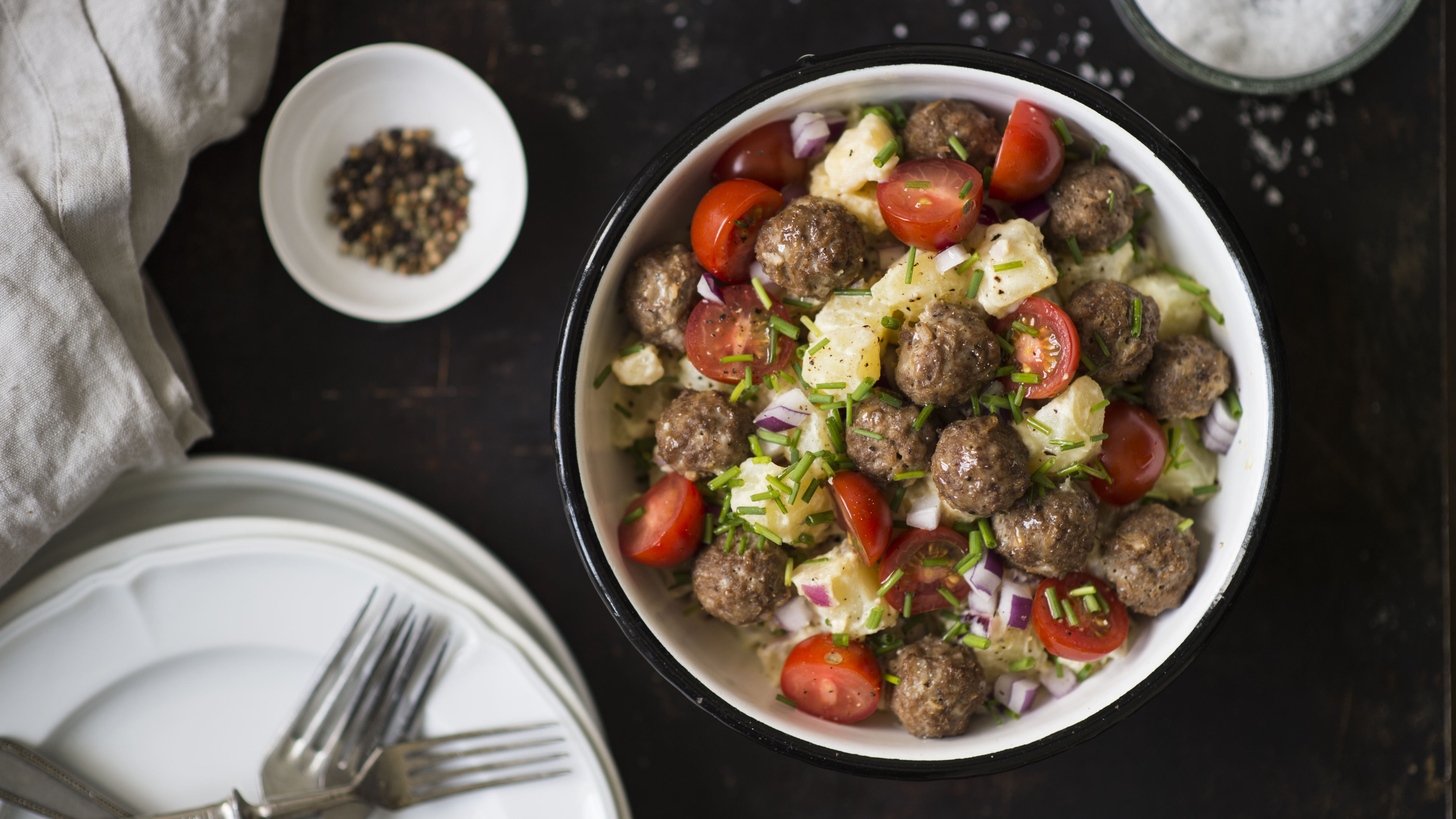 Lihapulla-perunasalaatti