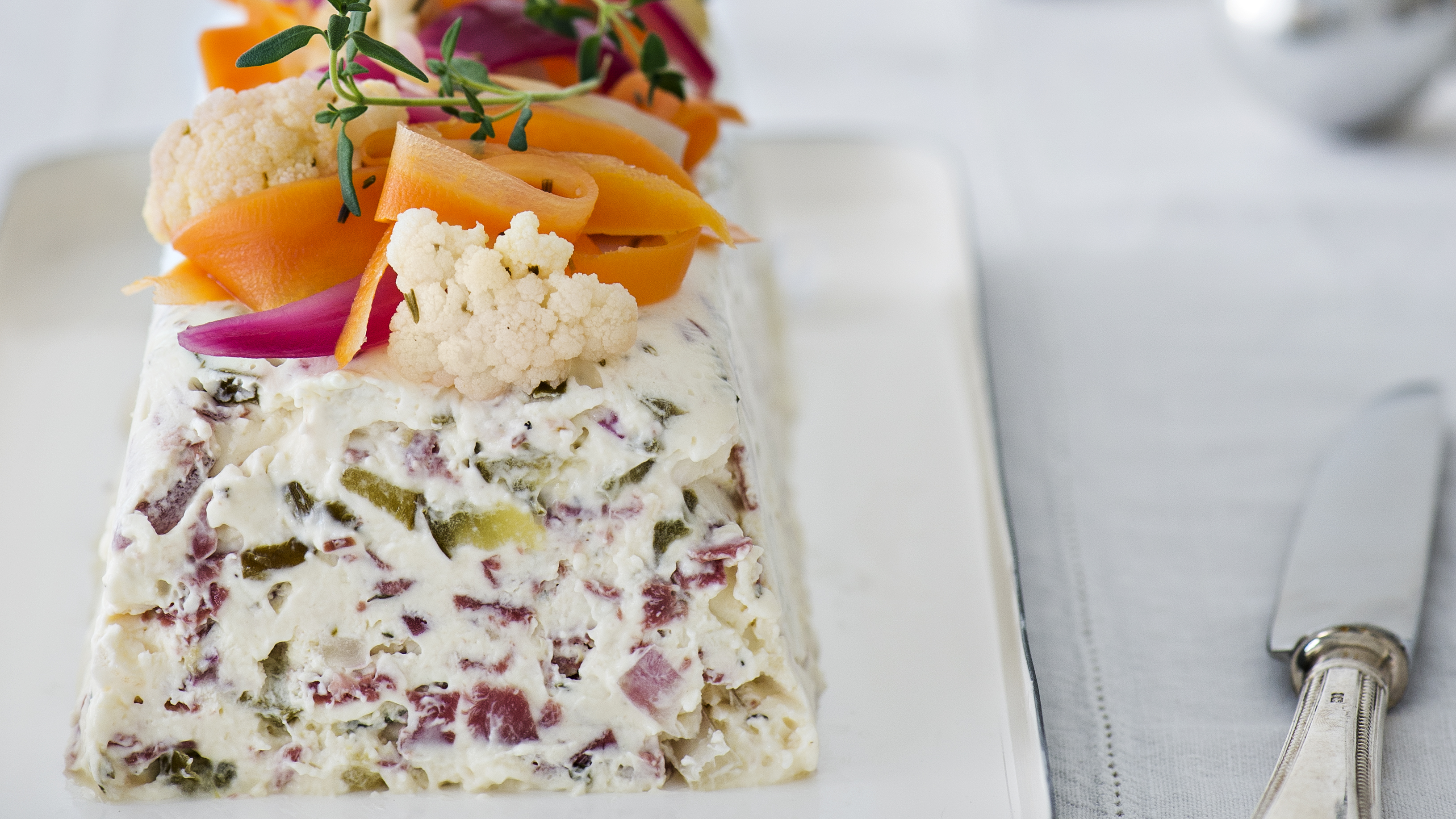 Savuporoterriini ja pikkelssivihannekset