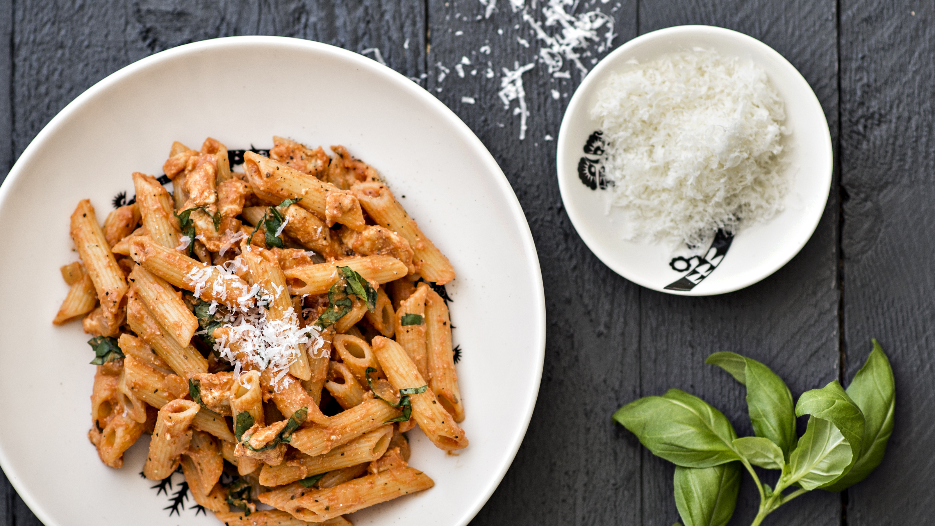 Tomaattinen kanapasta