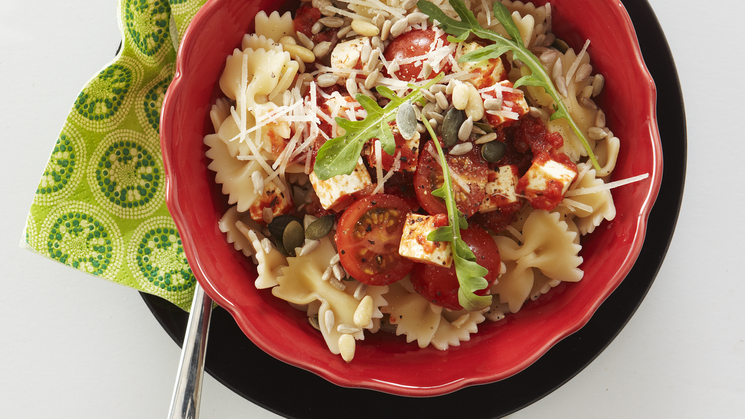 Nopea tomaatti-fetapasta