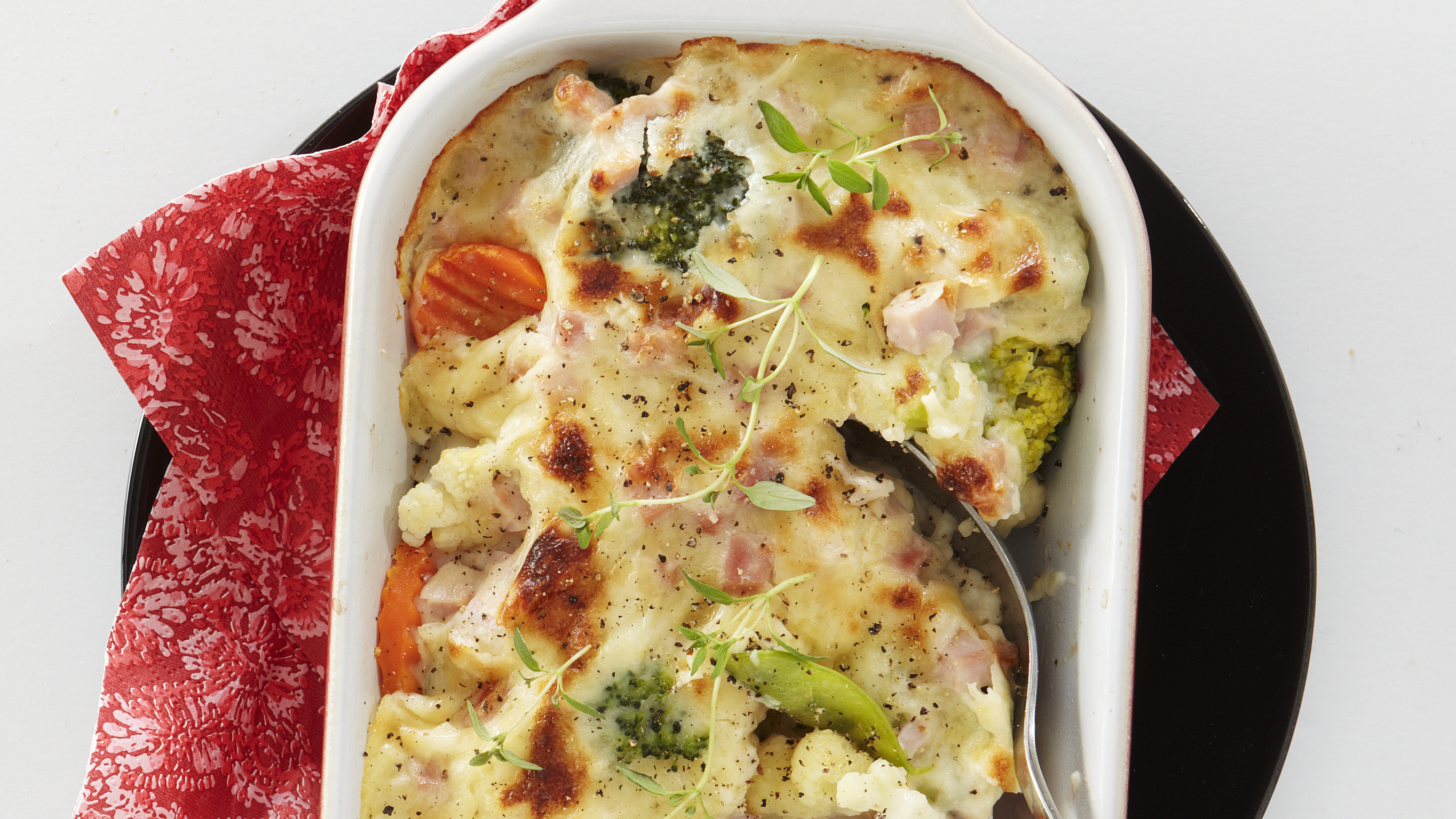 Vihannes-kinkkugratiini