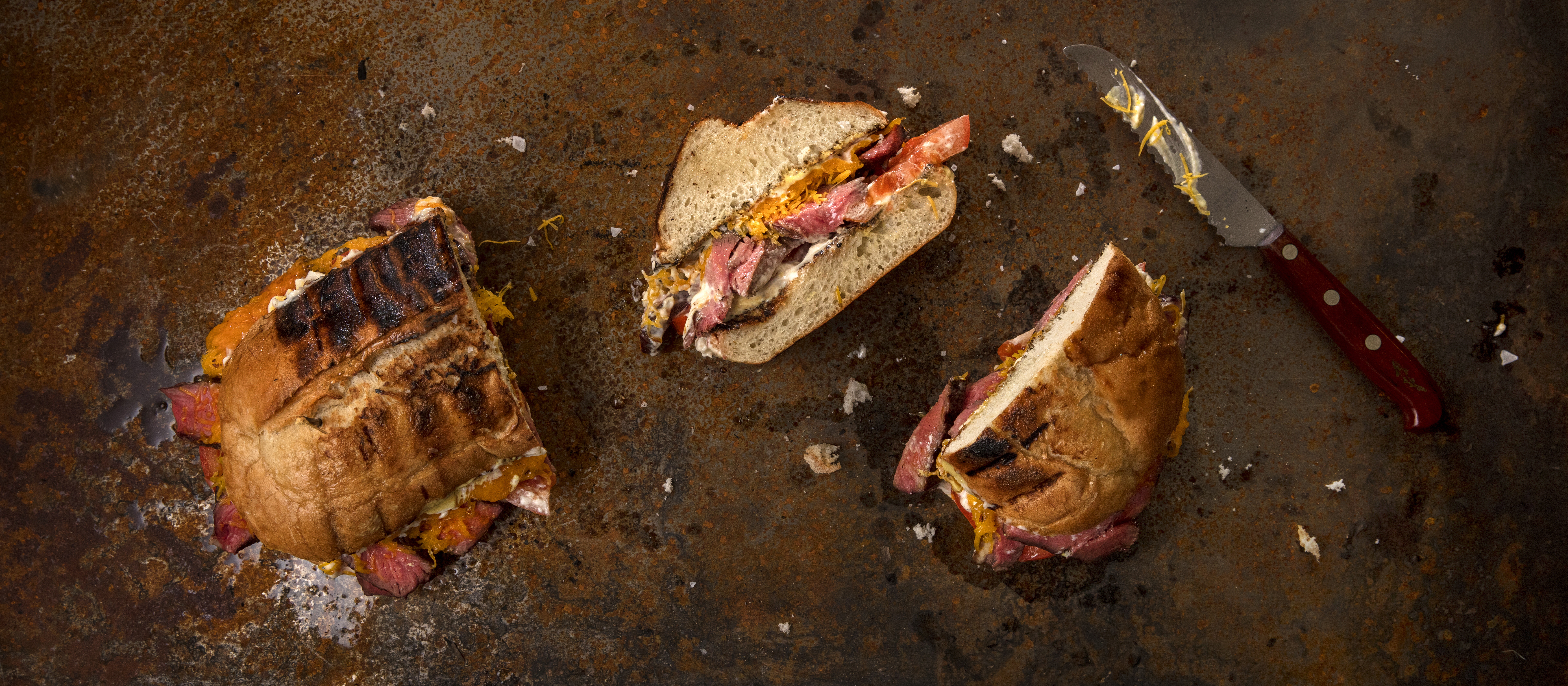 Kokonaisena grillattu leipä